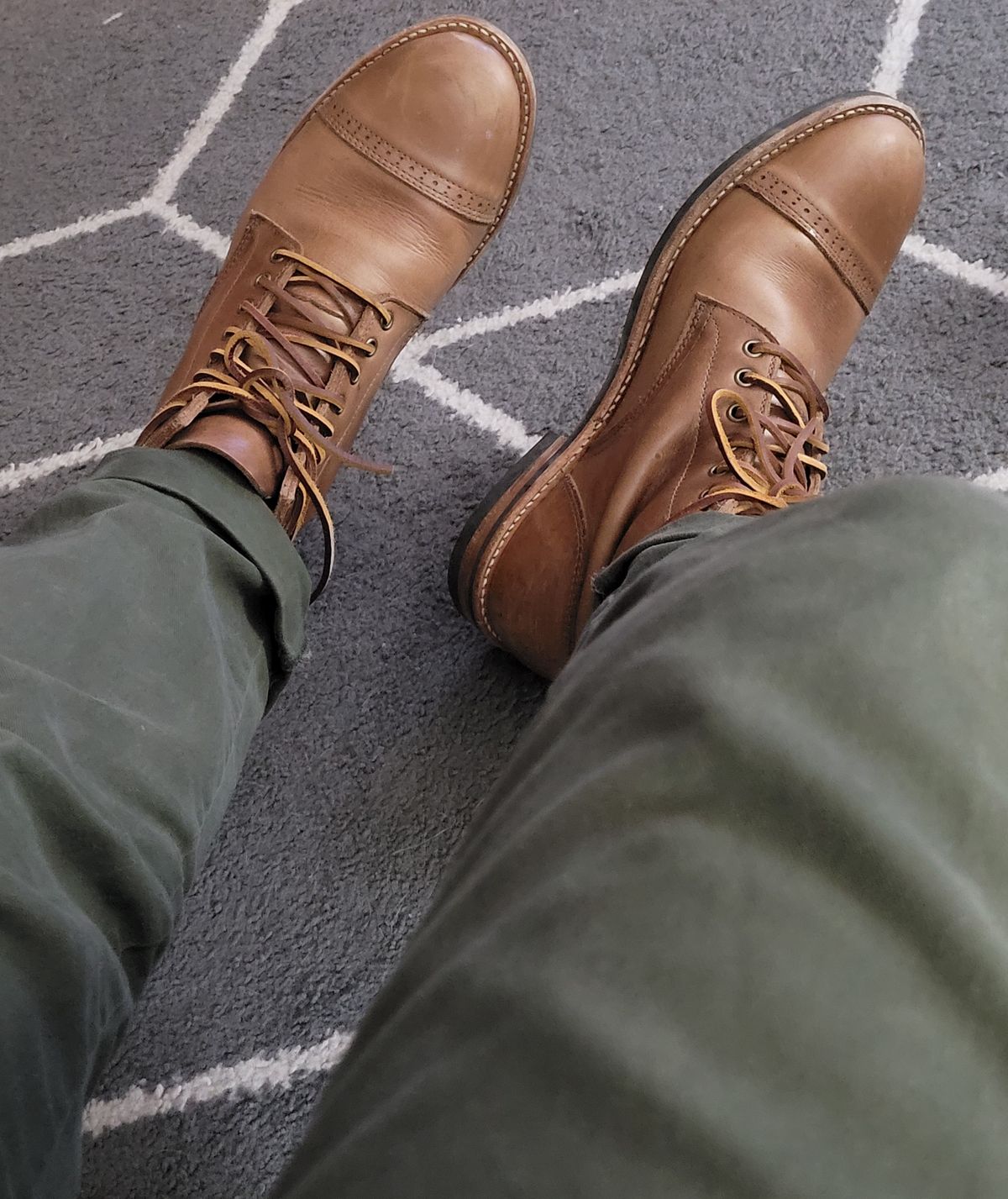 Photo by ct358545 on April 11, 2022 of the Oak Street Bootmakers Trench Boot in Horween Natural Chromexcel.