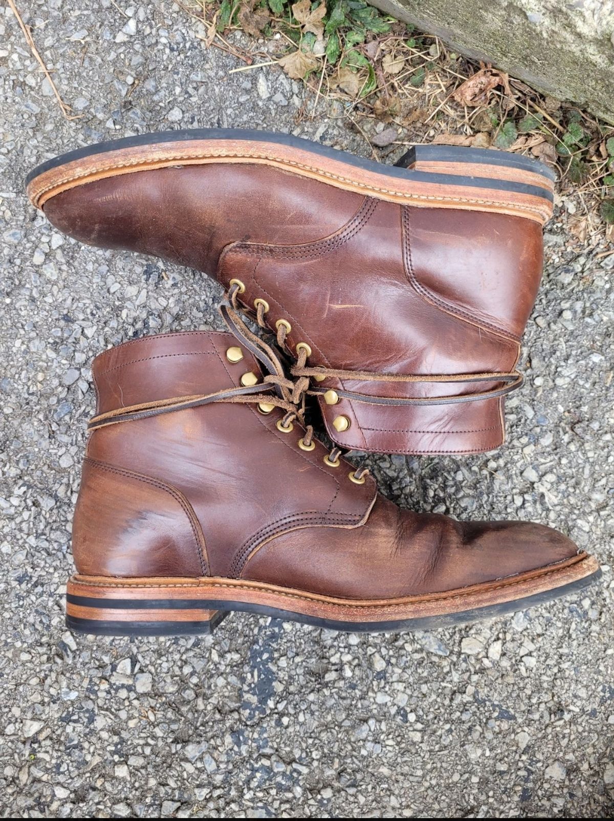 Photo by ct358545 on January 1, 2022 of the Grant Stone Diesel Boot in Horween Crimson Chromexcel.