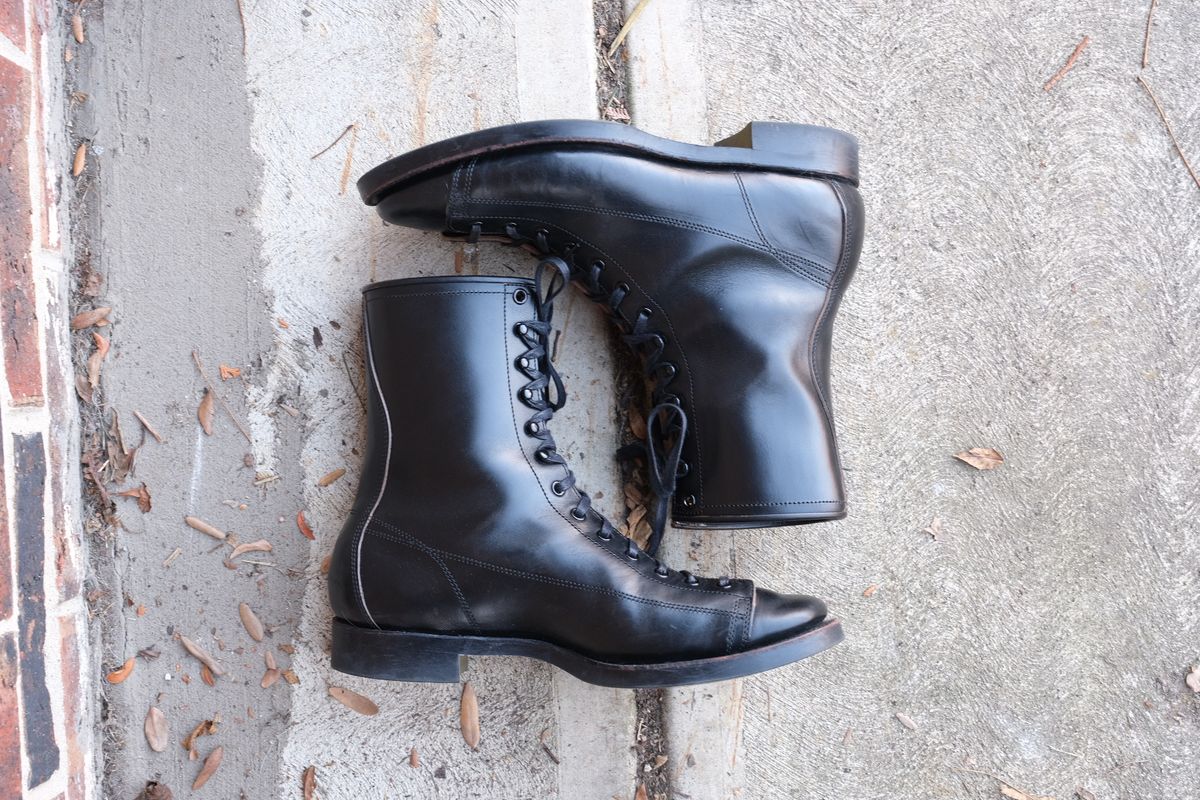 Photo by danadd94 on December 1, 2022 of the Clinch Gary Boots in Black-Overdyed Horsebutt.