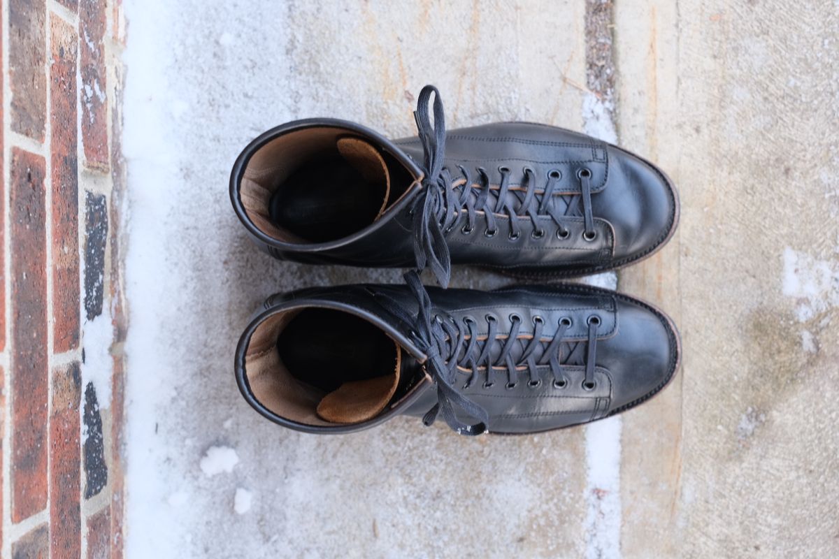 Photo by danadd94 on February 4, 2023 of the Clinch Gary Boots in Black-Overdyed Horsebutt.