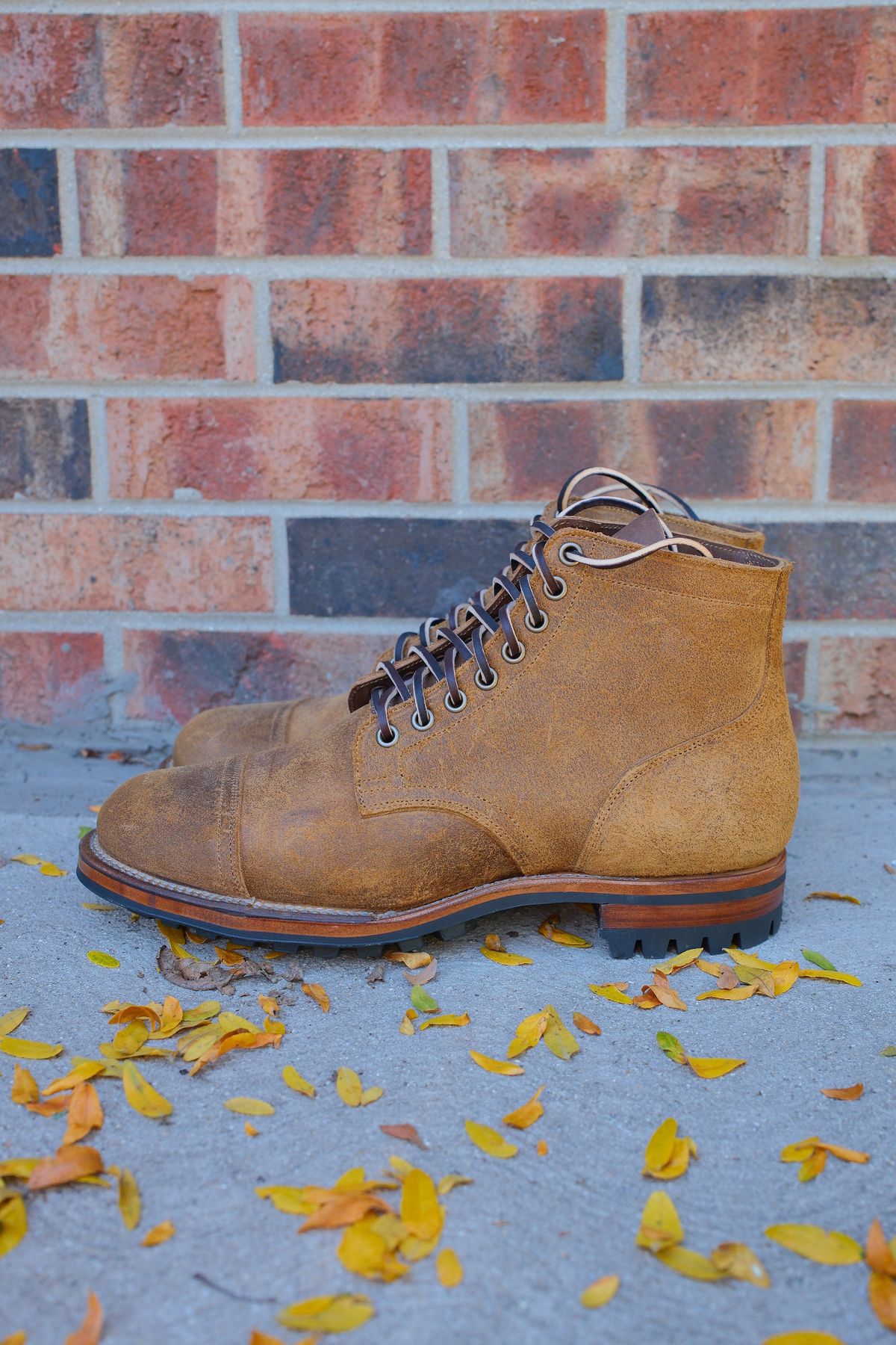 Photo by danadd94 on October 1, 2024 of the Viberg Service Boot in Horween Wheat Predator Roughout.