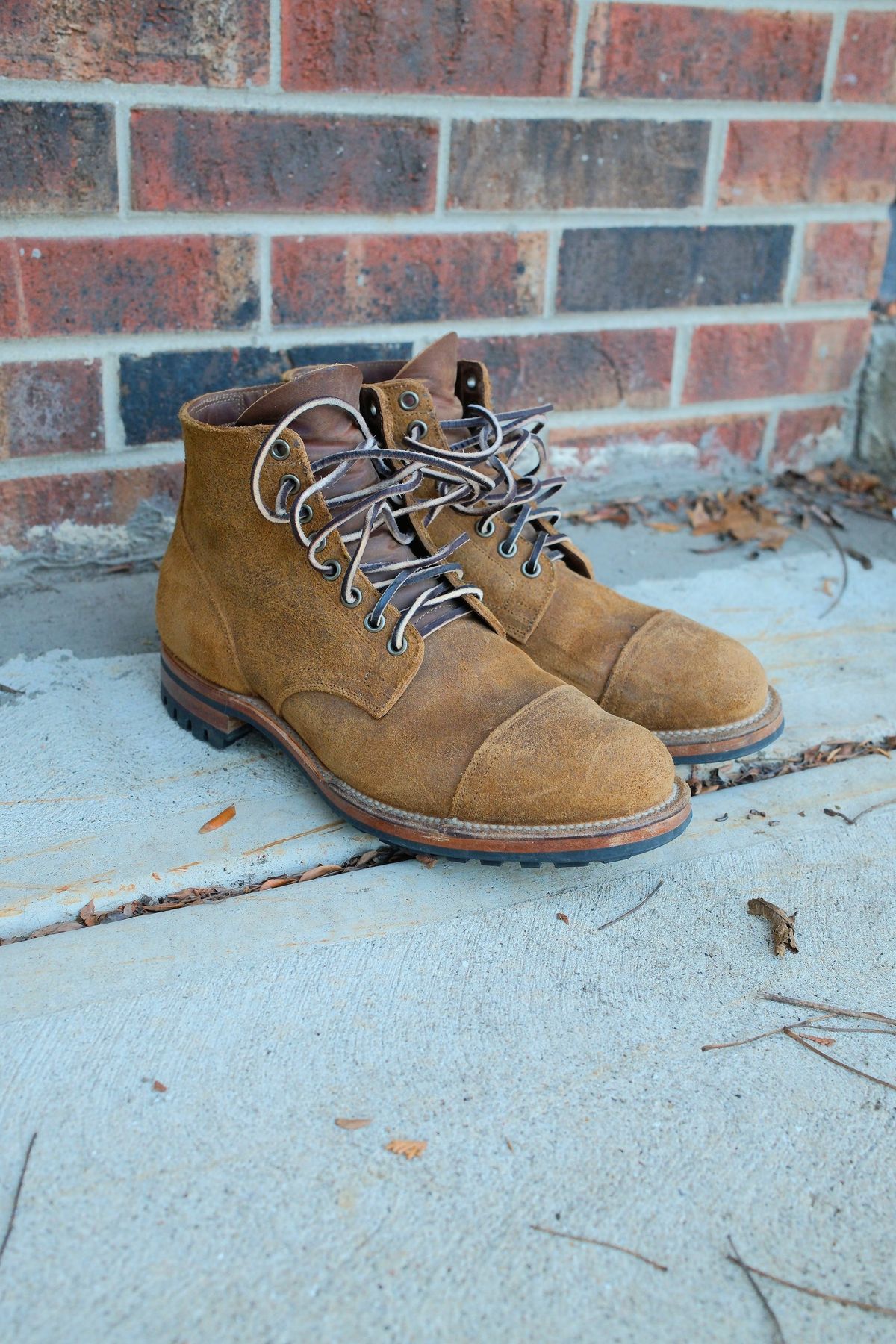 Photo by danadd94 on December 5, 2024 of the Viberg Service Boot in Horween Wheat Predator Roughout.
