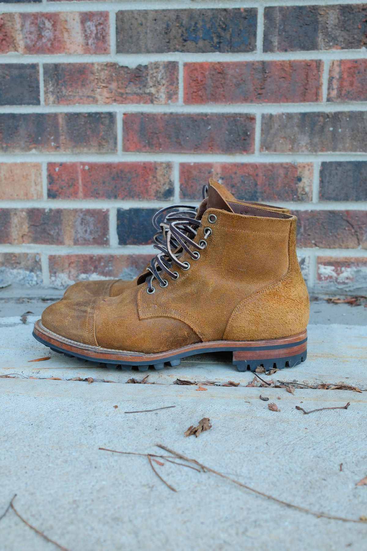Photo by danadd94 on December 5, 2024 of the Viberg Service Boot in Horween Wheat Predator Roughout.