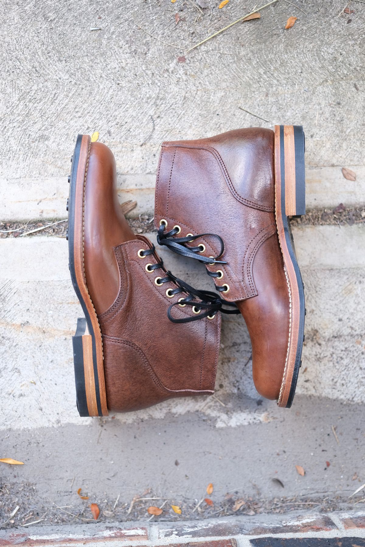 Photo by danadd94 on October 1, 2022 of the Viberg Service Boot in Horween Brown Waxed Flesh.