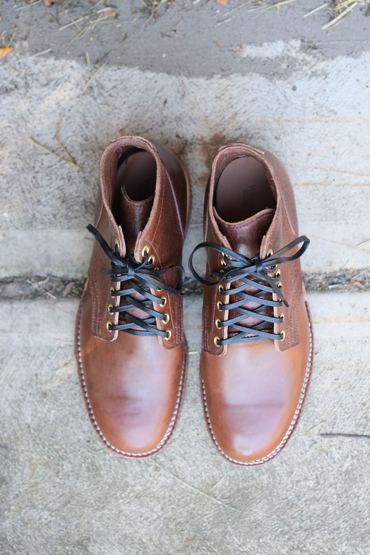 Photo by danadd94 on October 1, 2022 of the Viberg Service Boot in Horween Brown Waxed Flesh.