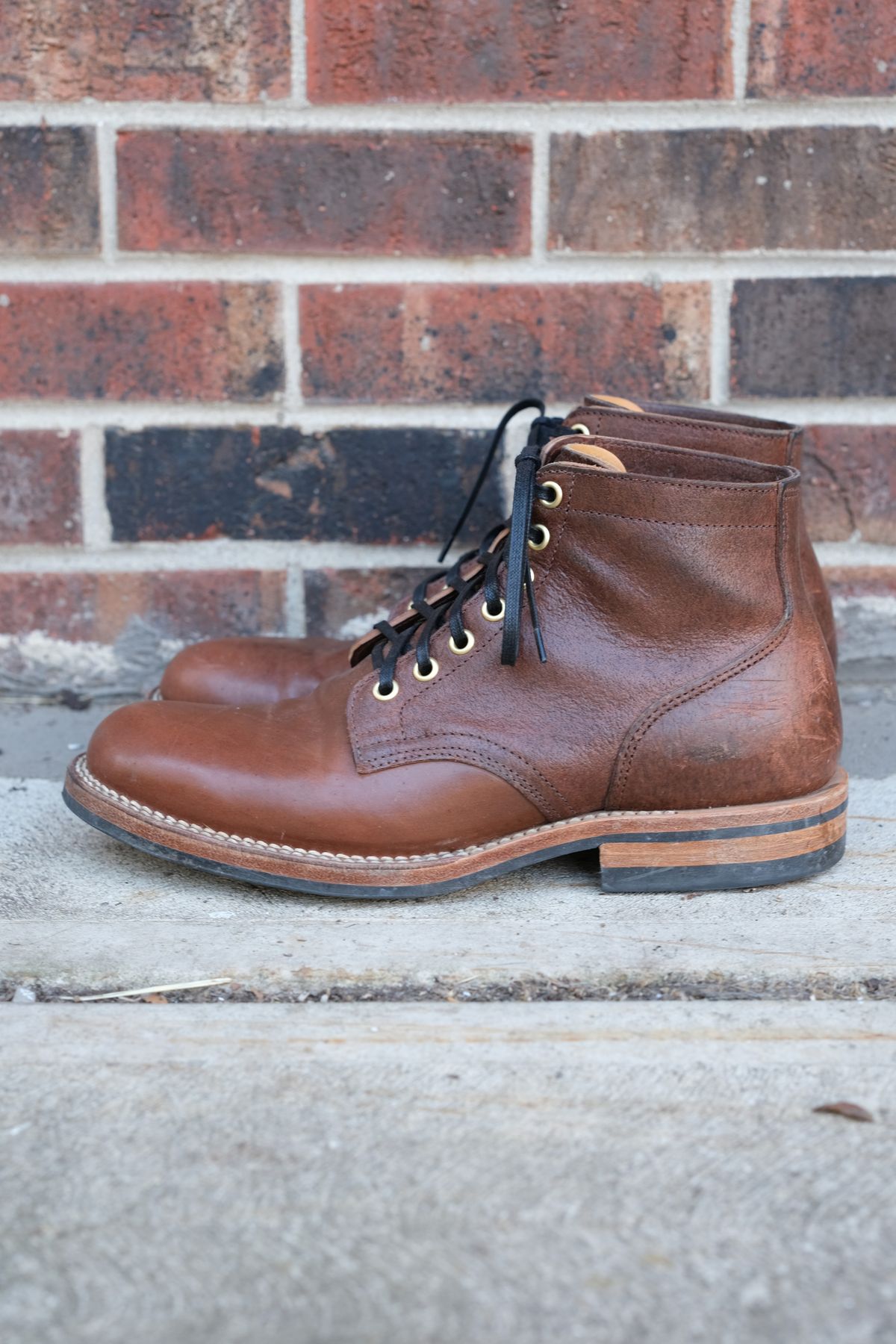 Photo by danadd94 on November 1, 2022 of the Viberg Service Boot in Horween Brown Waxed Flesh.