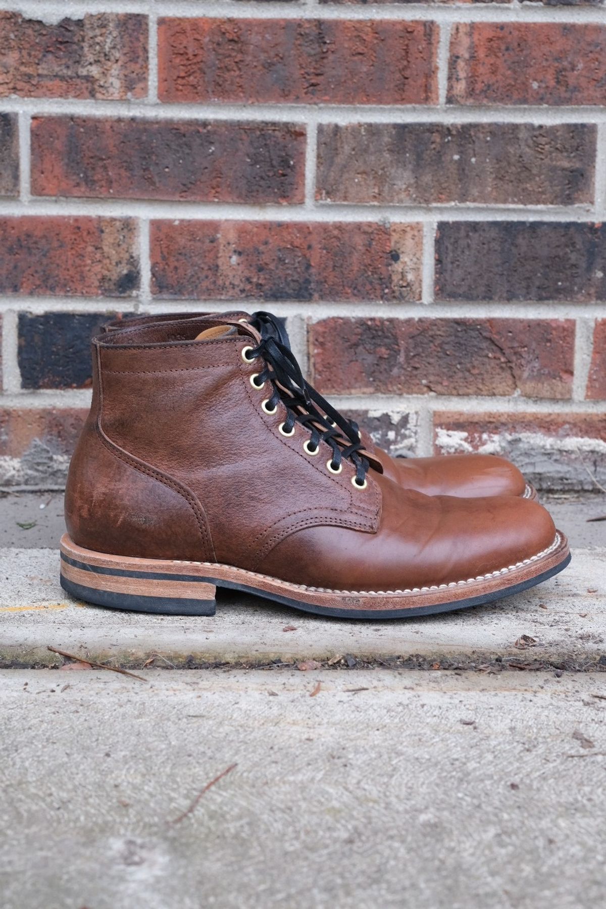 Photo by danadd94 on January 2, 2023 of the Viberg Service Boot in Horween Brown Waxed Flesh.