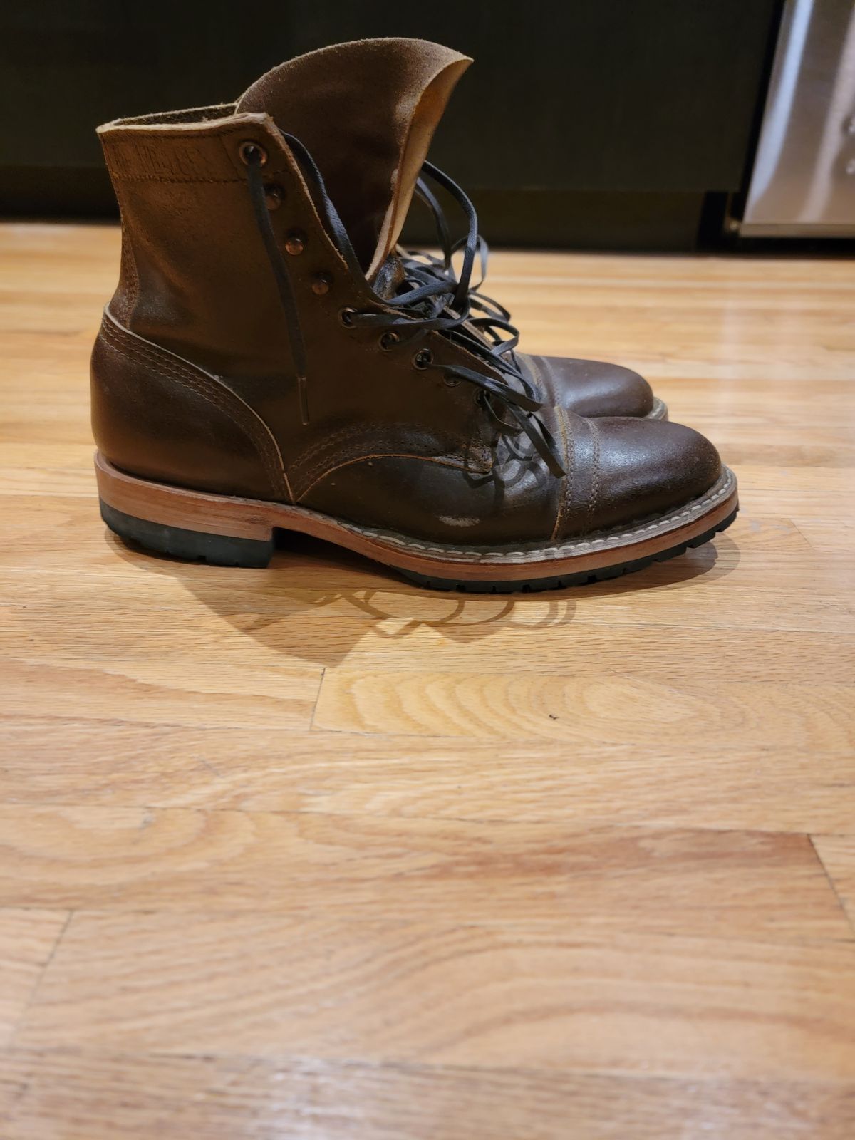 Photo by Hefe97 on December 6, 2022 of the White's MP-M1TC in Horween Cinnamon Waxed Flesh.