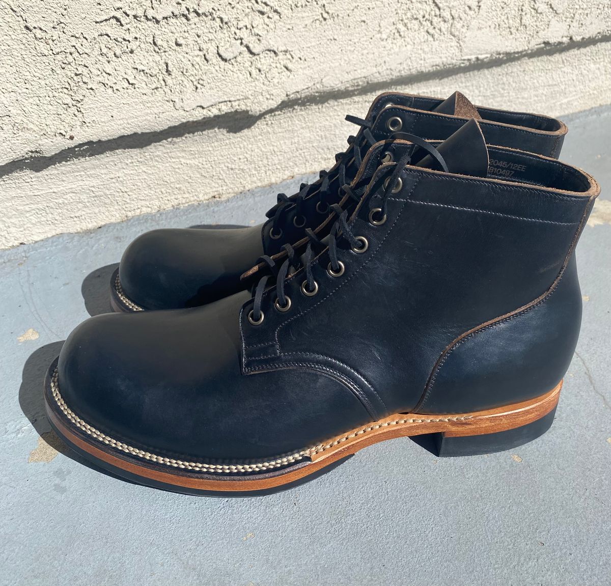 Photo by kenmar1010 on October 2, 2025 of the Viberg Service Boot in Horween Black Chromexcel.