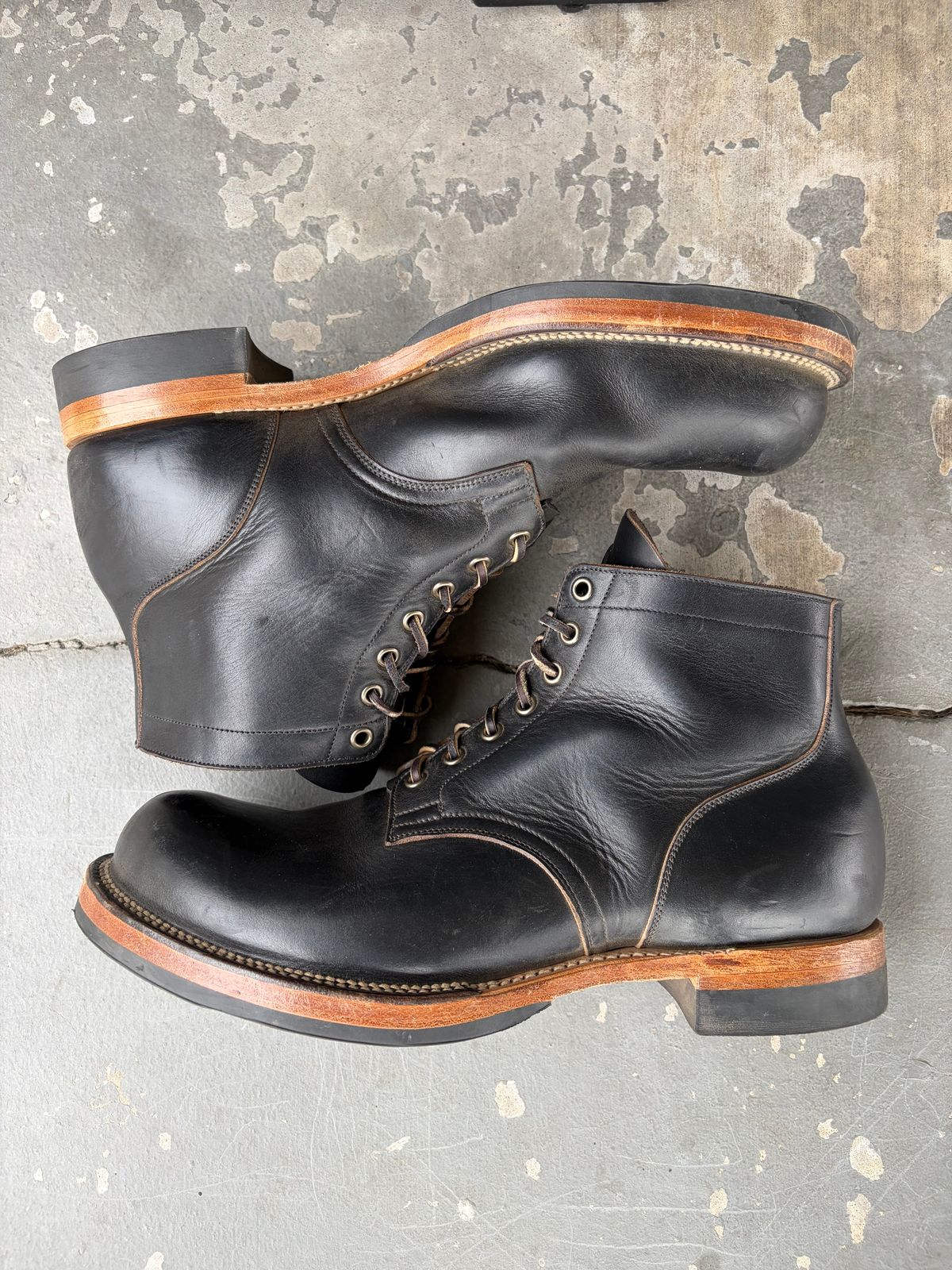 Photo by kenmar1010 on November 1, 2025 of the Viberg Service Boot in Horween Black Chromexcel.