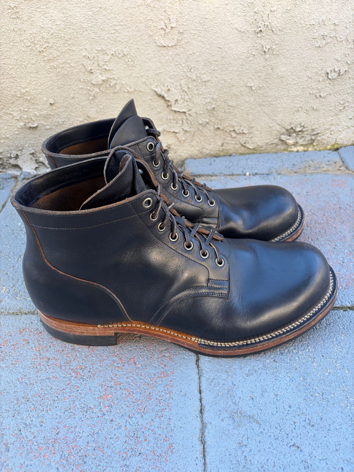 Photo by kenmar1010 on March 1, 2026 of the Viberg Service Boot in Horween Black Chromexcel.