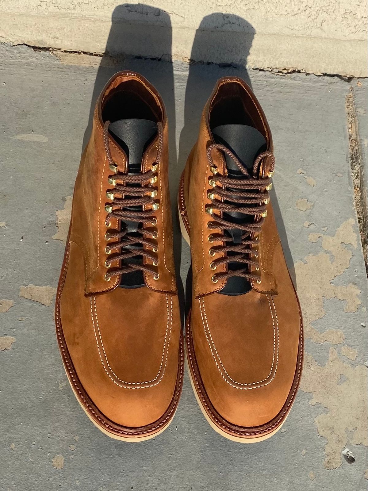 Photo by kenmar1010 on October 2, 2024 of the Alden Indy Boot in Smooth Tan Chamois.