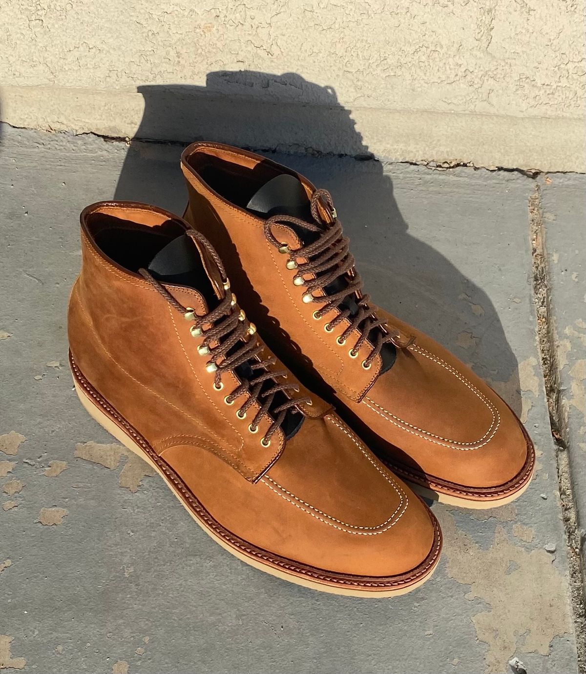 Photo by kenmar1010 on October 2, 2024 of the Alden Indy Boot in Smooth Tan Chamois.