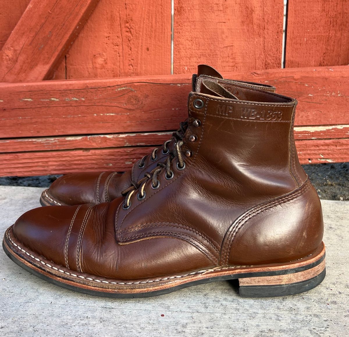 Photo by kenmar1010 on January 4, 2024 of the White's MP-Sherman Toe Cap in Horween British Tan Chromexcel.