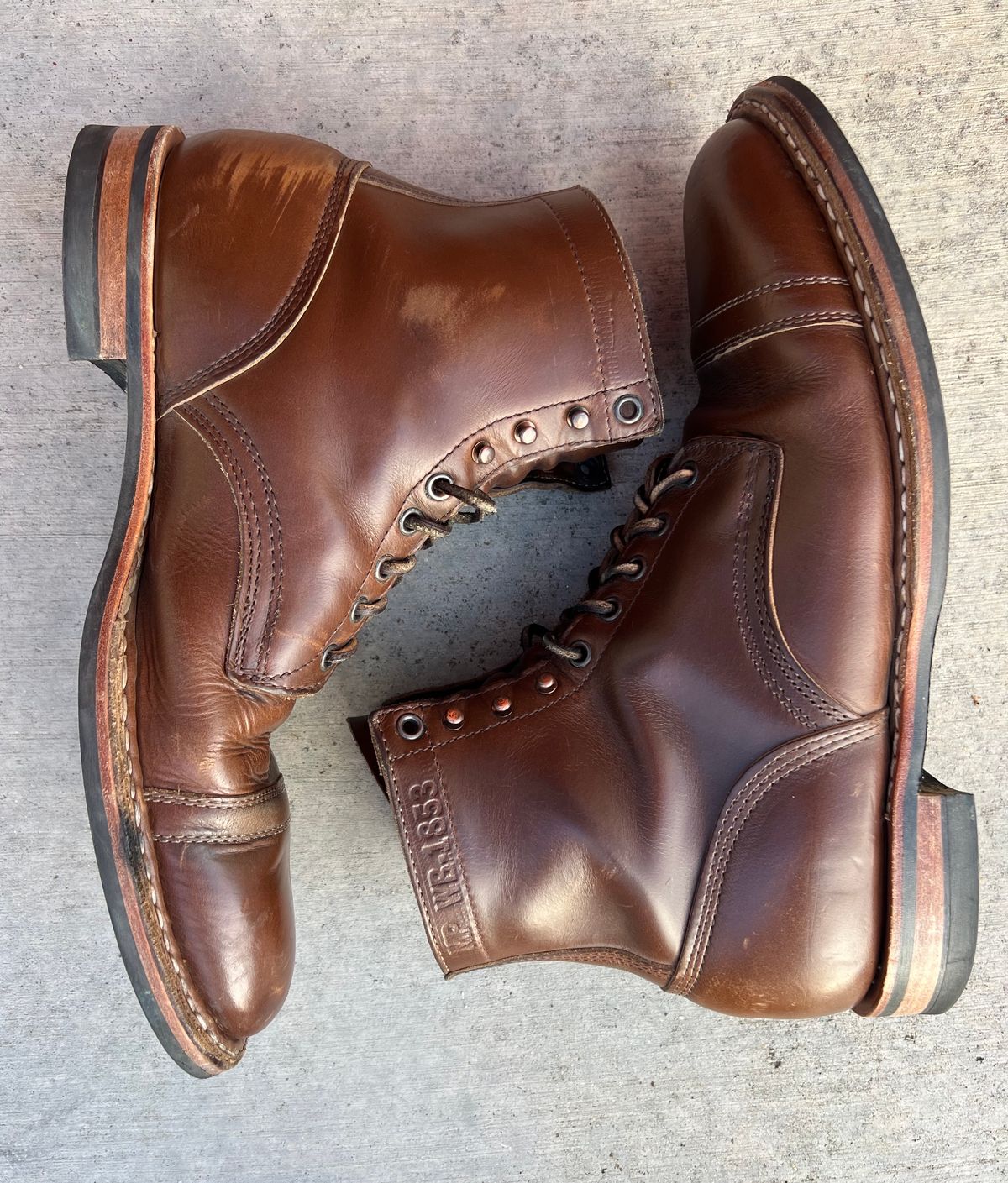 Photo by kenmar1010 on January 4, 2024 of the White's MP-Sherman Toe Cap in Horween British Tan Chromexcel.