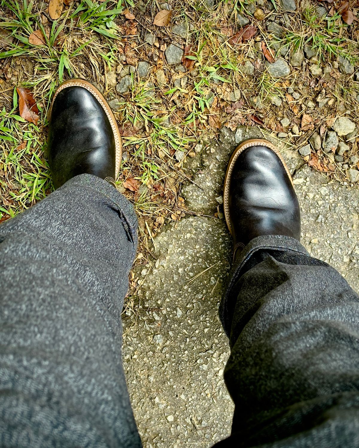 Photo by UglyJoe on September 10, 2023 of the Prof Barnets Neocliffwood Boots in Maryam Black Teacore Horsebutt.