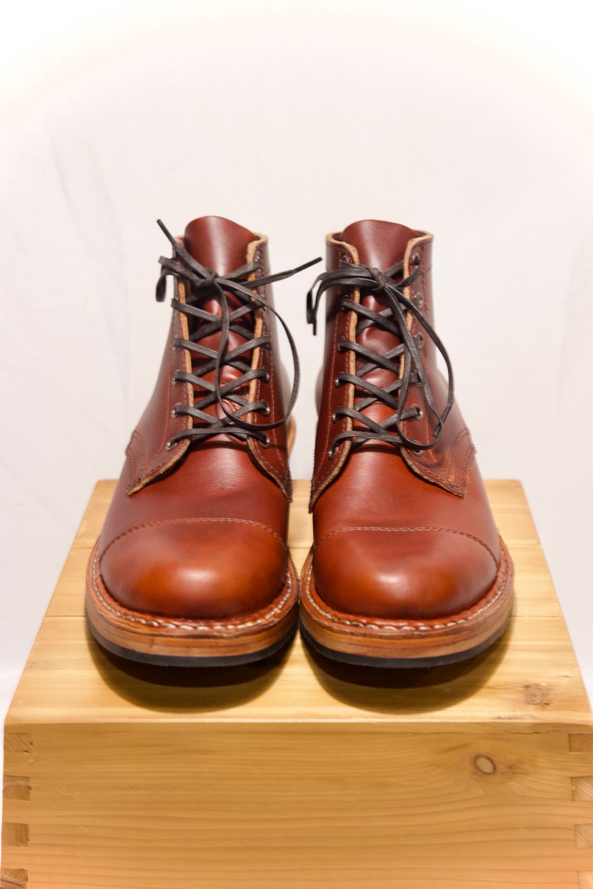 Photo by UglyJoe on October 1, 2023 of the White's Semi-Dress in Wickett & Craig Tan Oiled Latigo.