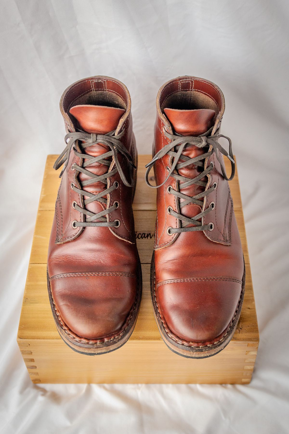Photo by UglyJoe on December 2, 2023 of the White's Semi-Dress in Wickett & Craig Tan Oiled Latigo.