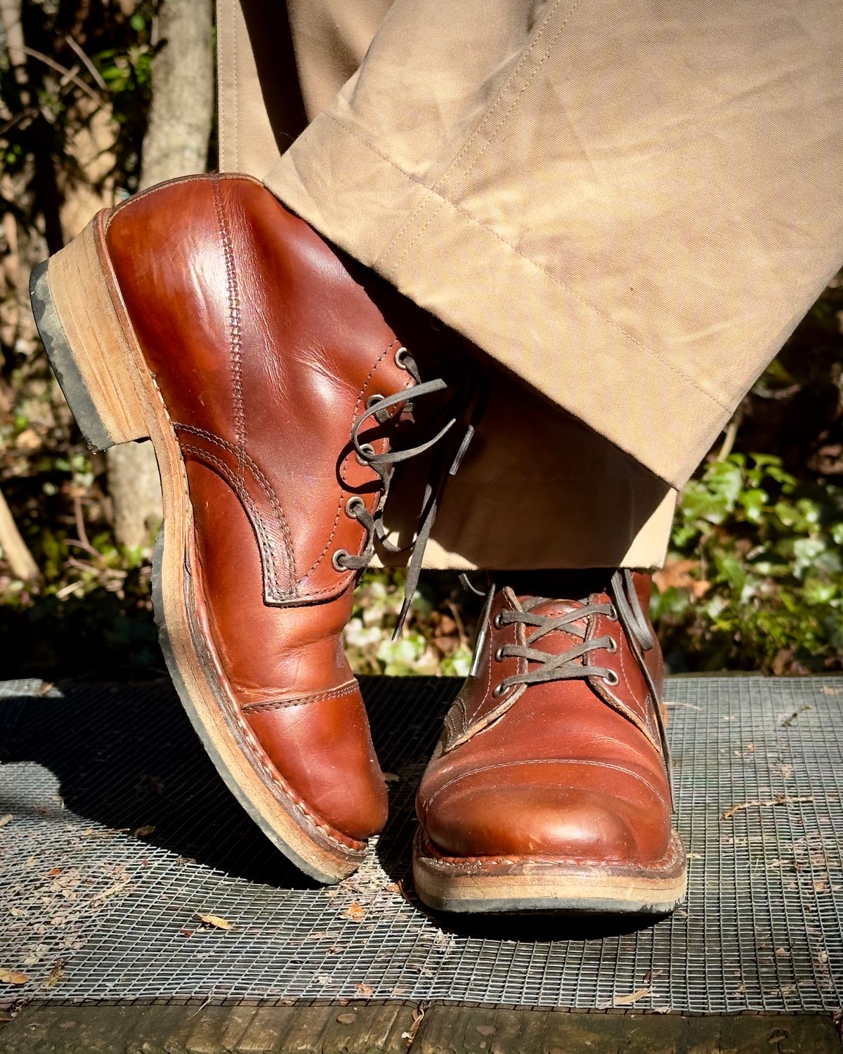 Photo by UglyJoe on January 31, 2024 of the White's Semi-Dress in Wickett & Craig Tan Oiled Latigo.