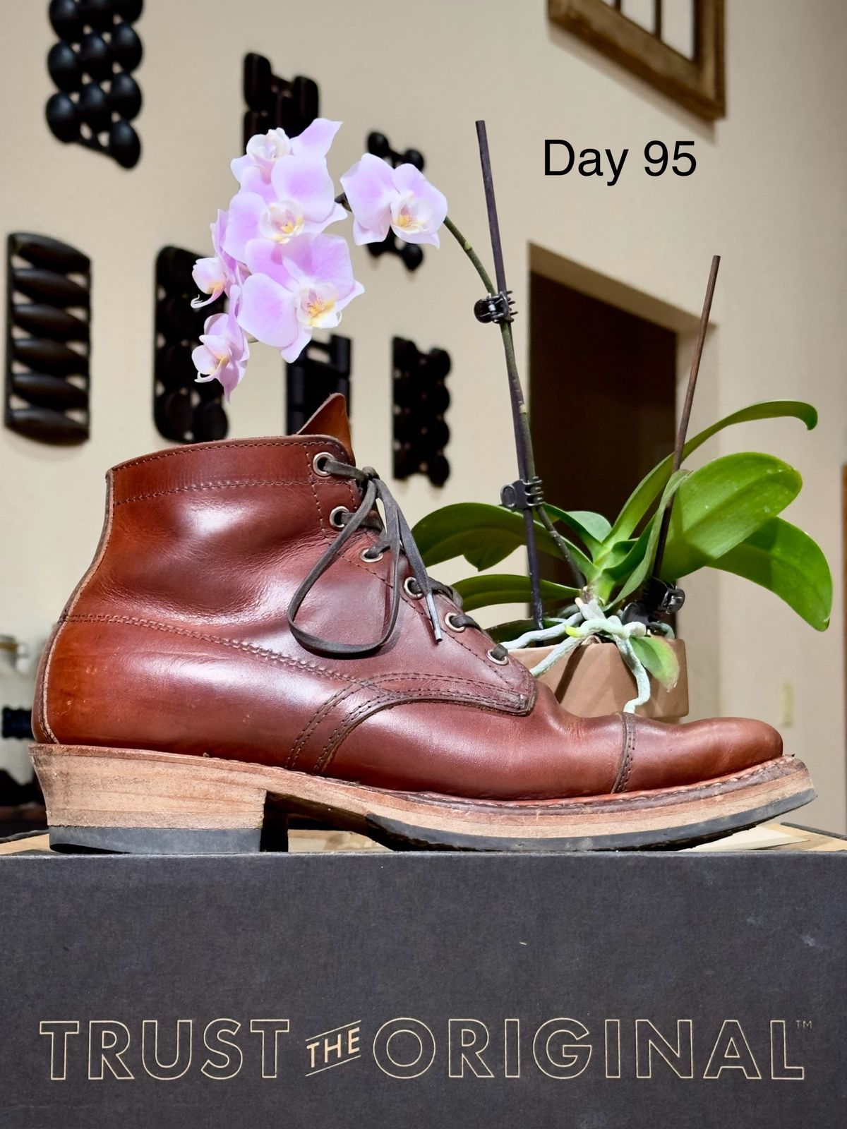 Photo by UglyJoe on February 14, 2024 of the White's Semi-Dress in Wickett & Craig Tan Oiled Latigo.