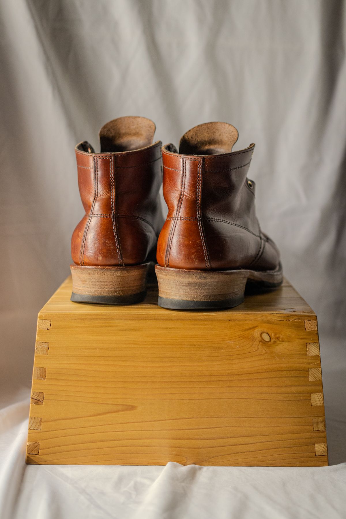 Photo by UglyJoe on March 5, 2024 of the White's Semi-Dress in Wickett & Craig Tan Oiled Latigo.