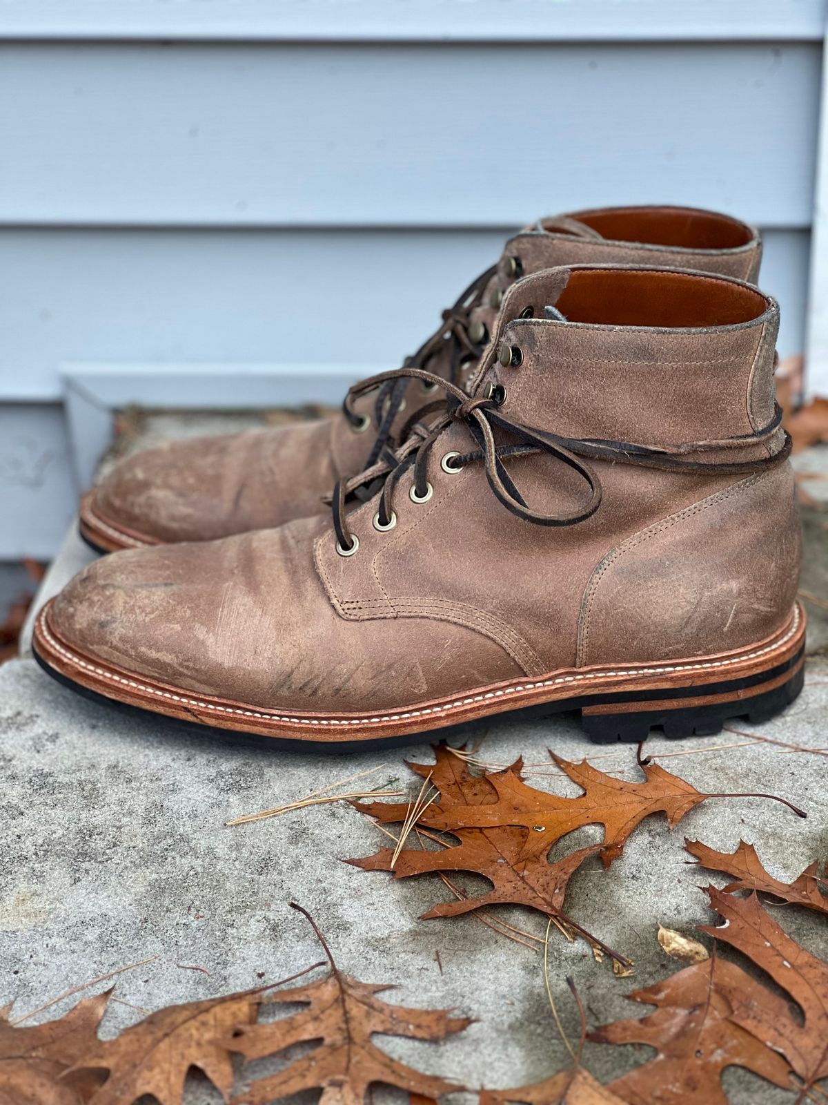 Photo by StrikeDeuce on November 9, 2022 of the Grant Stone Diesel Boot in C.F. Stead Natural Waxy Commander Suede.