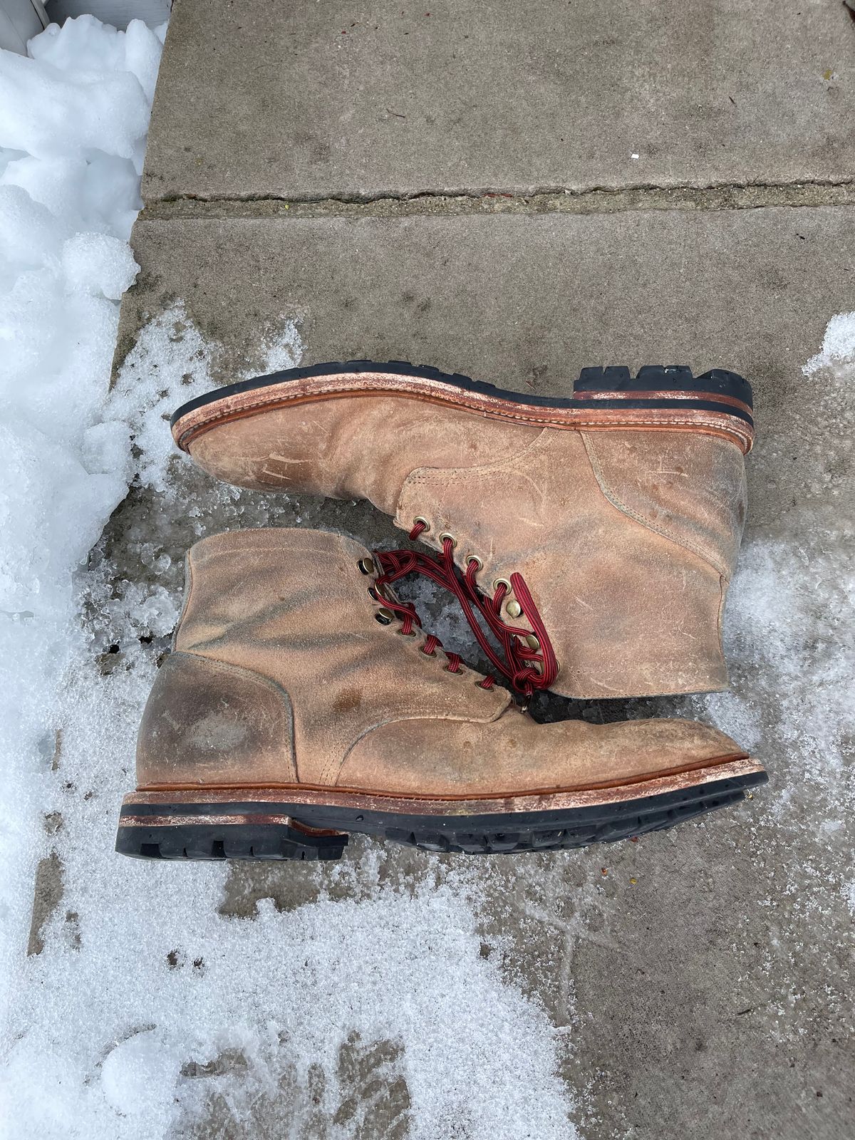 Photo by StrikeDeuce on March 5, 2023 of the Grant Stone Diesel Boot in C.F. Stead Natural Waxy Commander Suede.