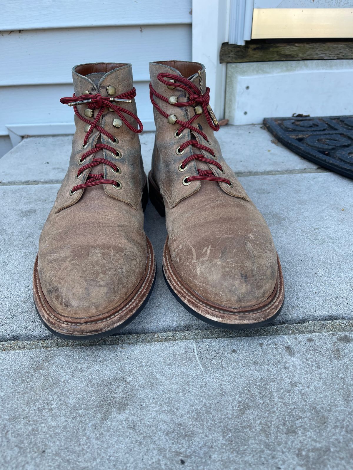Photo by StrikeDeuce on April 6, 2023 of the Grant Stone Diesel Boot in C.F. Stead Natural Waxy Commander Suede.