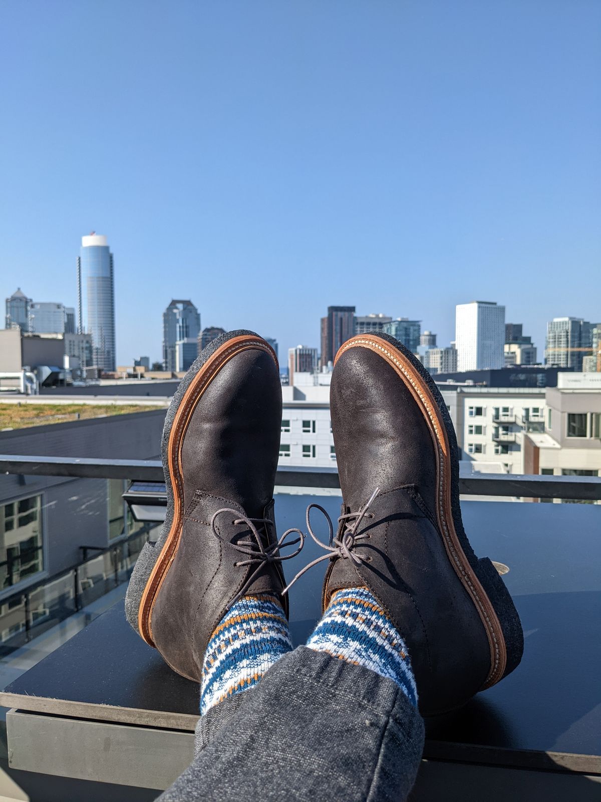 Photo by trickyspaniard on October 1, 2022 of the Grant Stone Chukka in C.F. Stead Earth Waxy Commander Suede.