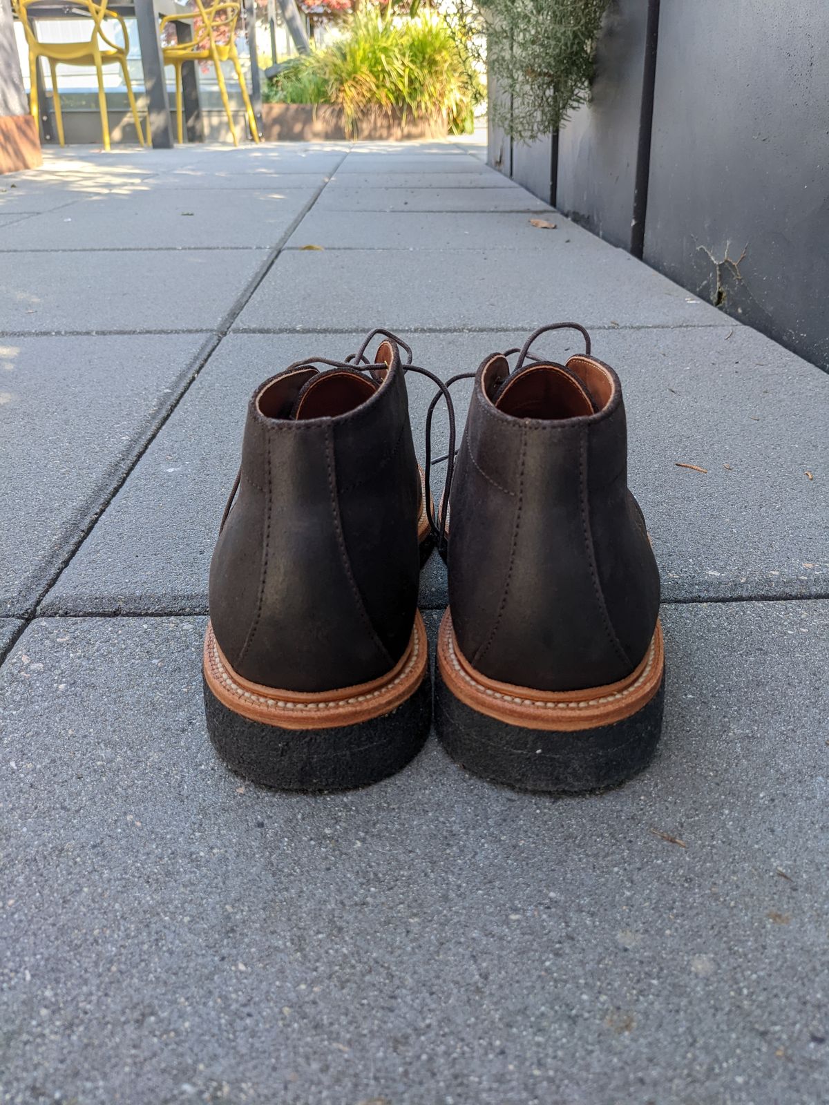 Photo by trickyspaniard on October 1, 2022 of the Grant Stone Chukka in C.F. Stead Earth Waxy Commander Suede.