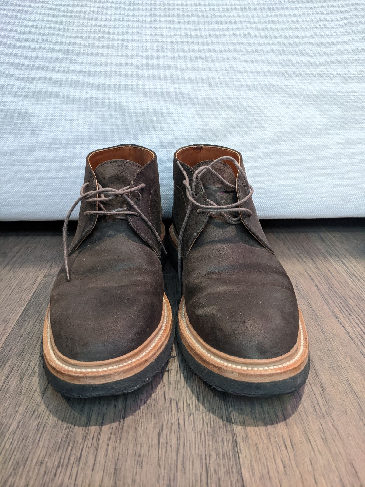 Photo by trickyspaniard on November 4, 2022 of the Grant Stone Chukka in C.F. Stead Earth Waxy Commander Suede.