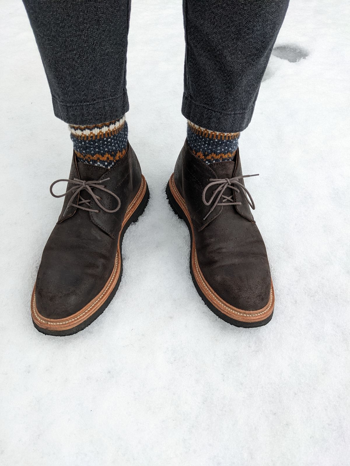 Photo by trickyspaniard on December 4, 2022 of the Grant Stone Chukka in C.F. Stead Earth Waxy Commander Suede.