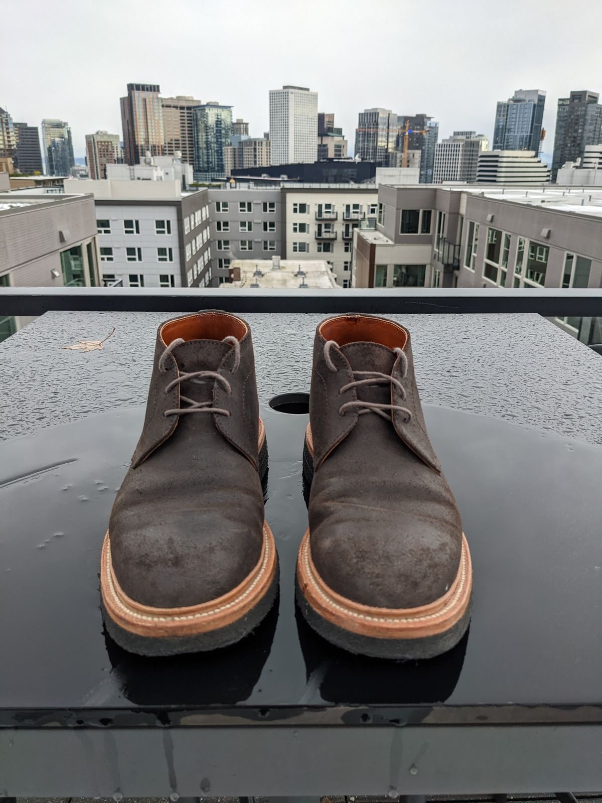 Photo by trickyspaniard on December 4, 2022 of the Grant Stone Chukka in C.F. Stead Earth Waxy Commander Suede.