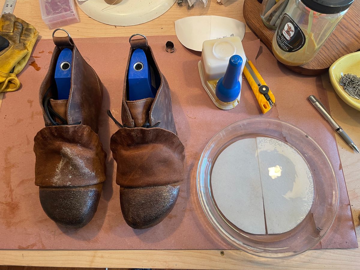 Photo by mainelyboots on October 9, 2023 of the Self-Made Chukka in S.B. Foot Saddle Voyager.