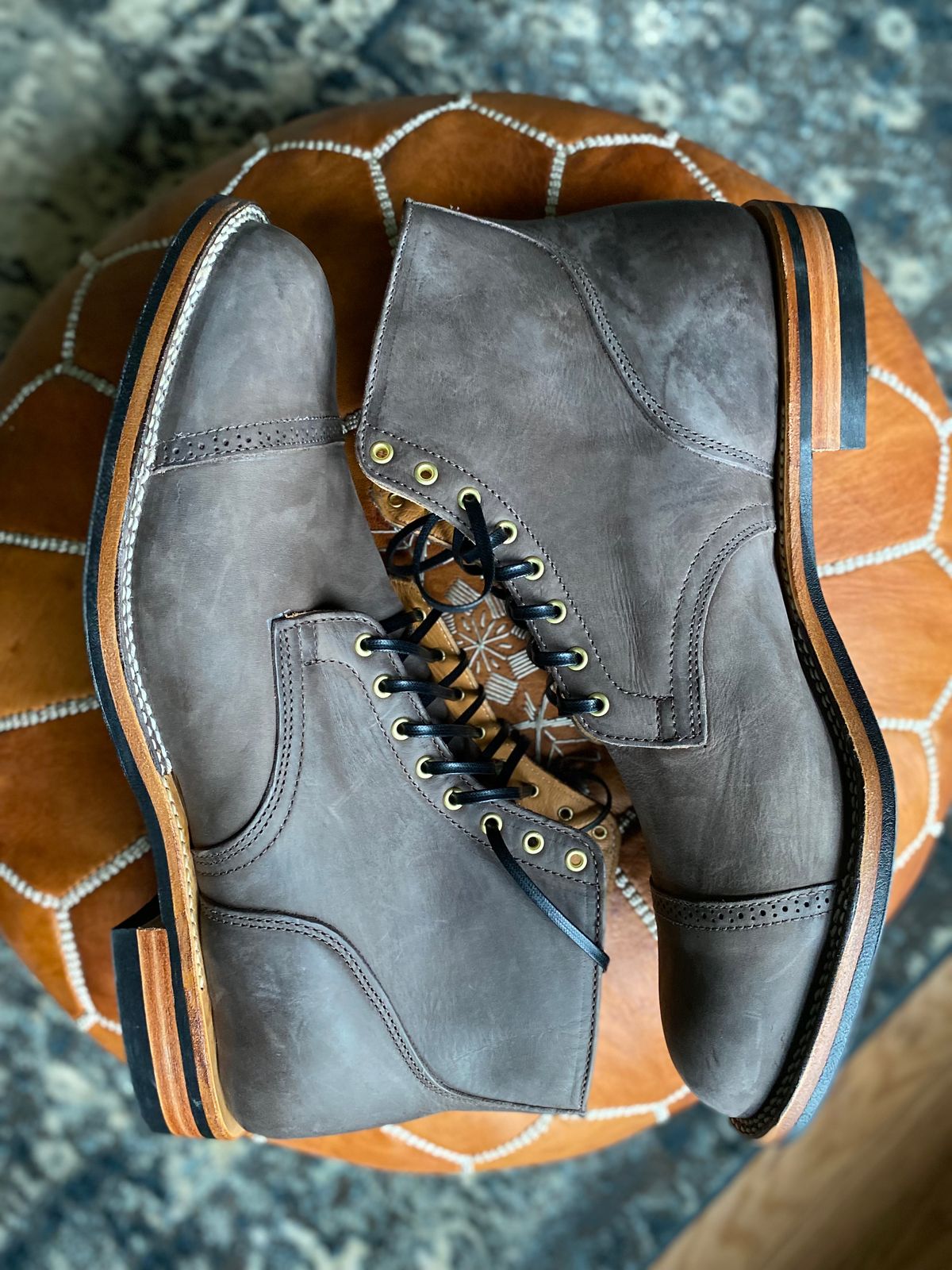 Photo by brogued on October 2, 2022 of the Viberg Service Boot BCT in Maryam 1071 Port Vitello Calf.