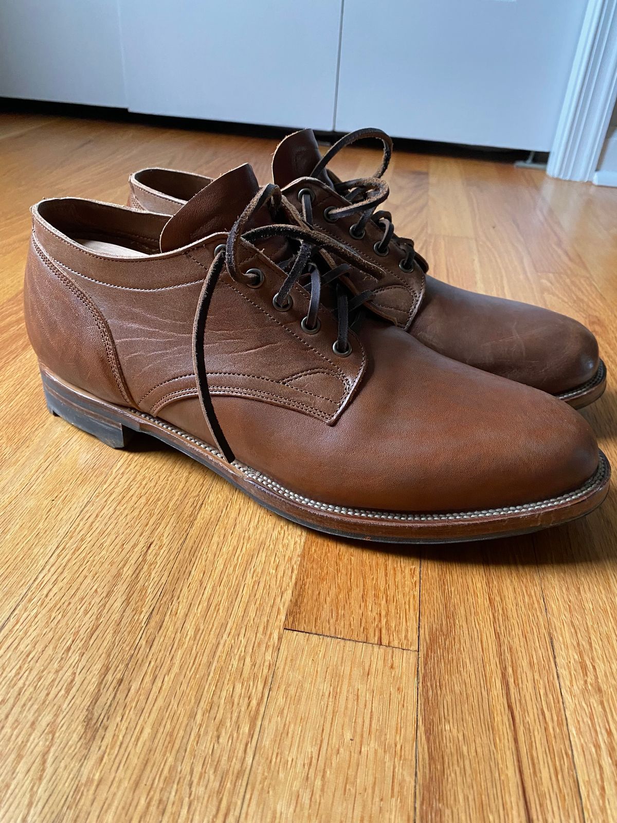 Photo by dudecomputer on March 3, 2023 of the Viberg 145 Oxford in Horween Natural Essex Workshoe Butt.