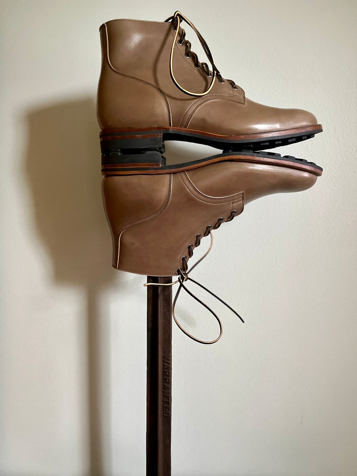 Photo by brogued on October 1, 2024 of the Viberg Service Boot in Maryam Taupe TPR Horsebutt.