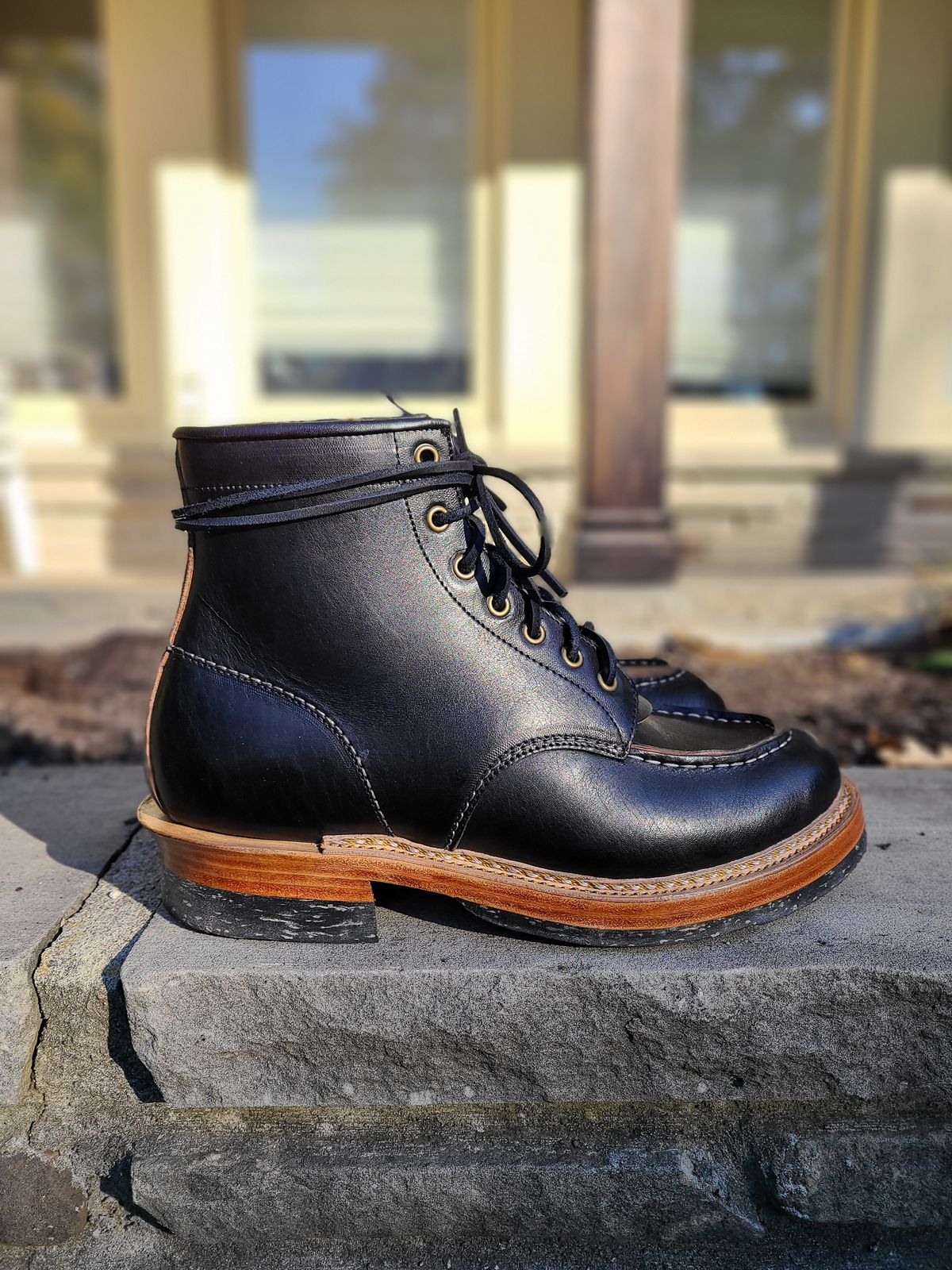 Photo by BochsBoots on October 3, 2022 of the Tahura Dialum in Shinki Black Oiled Horsebutt.
