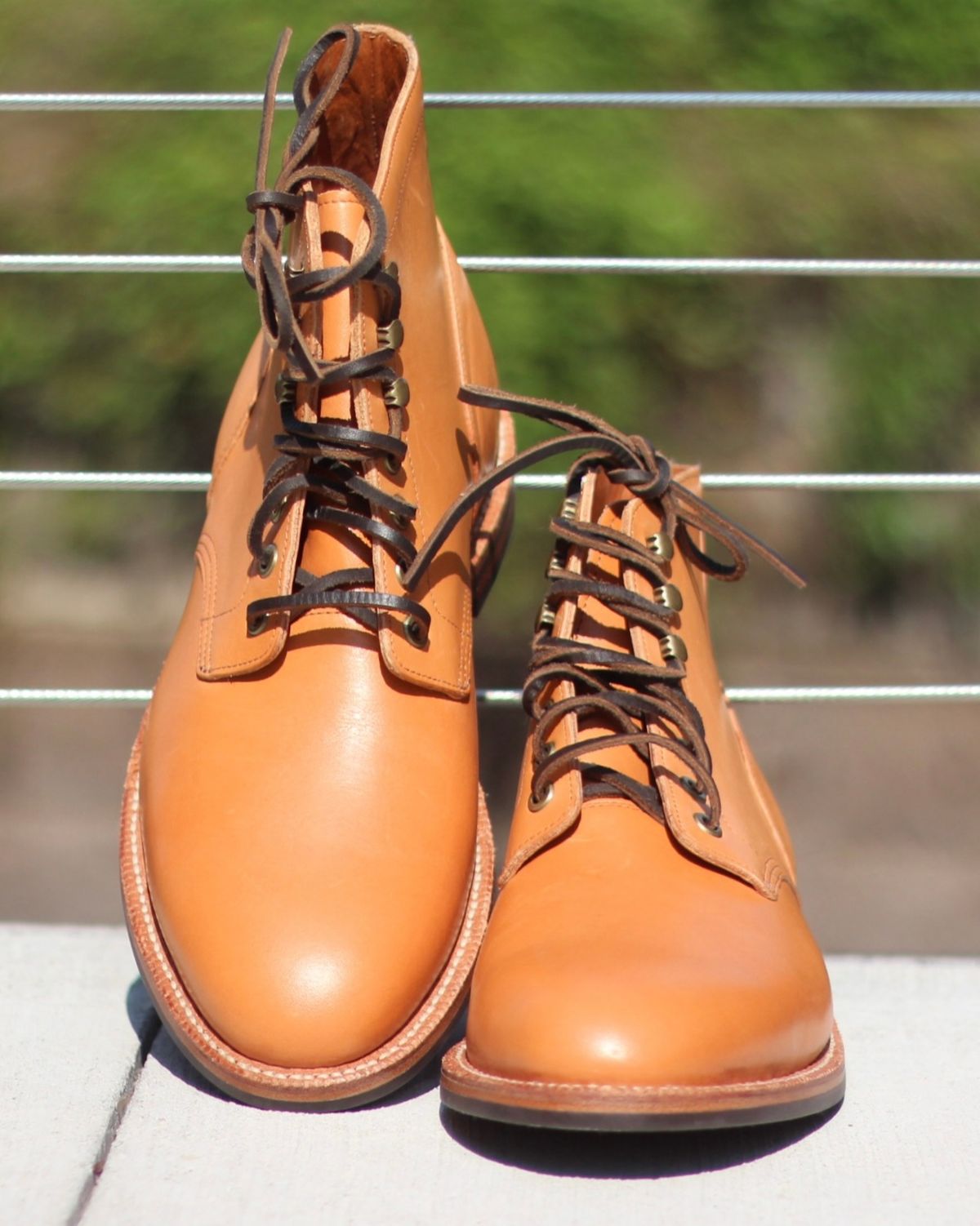 Photo by otani07 on October 1, 2022 of the Grant Stone Diesel Boot in Horween Natural Essex.