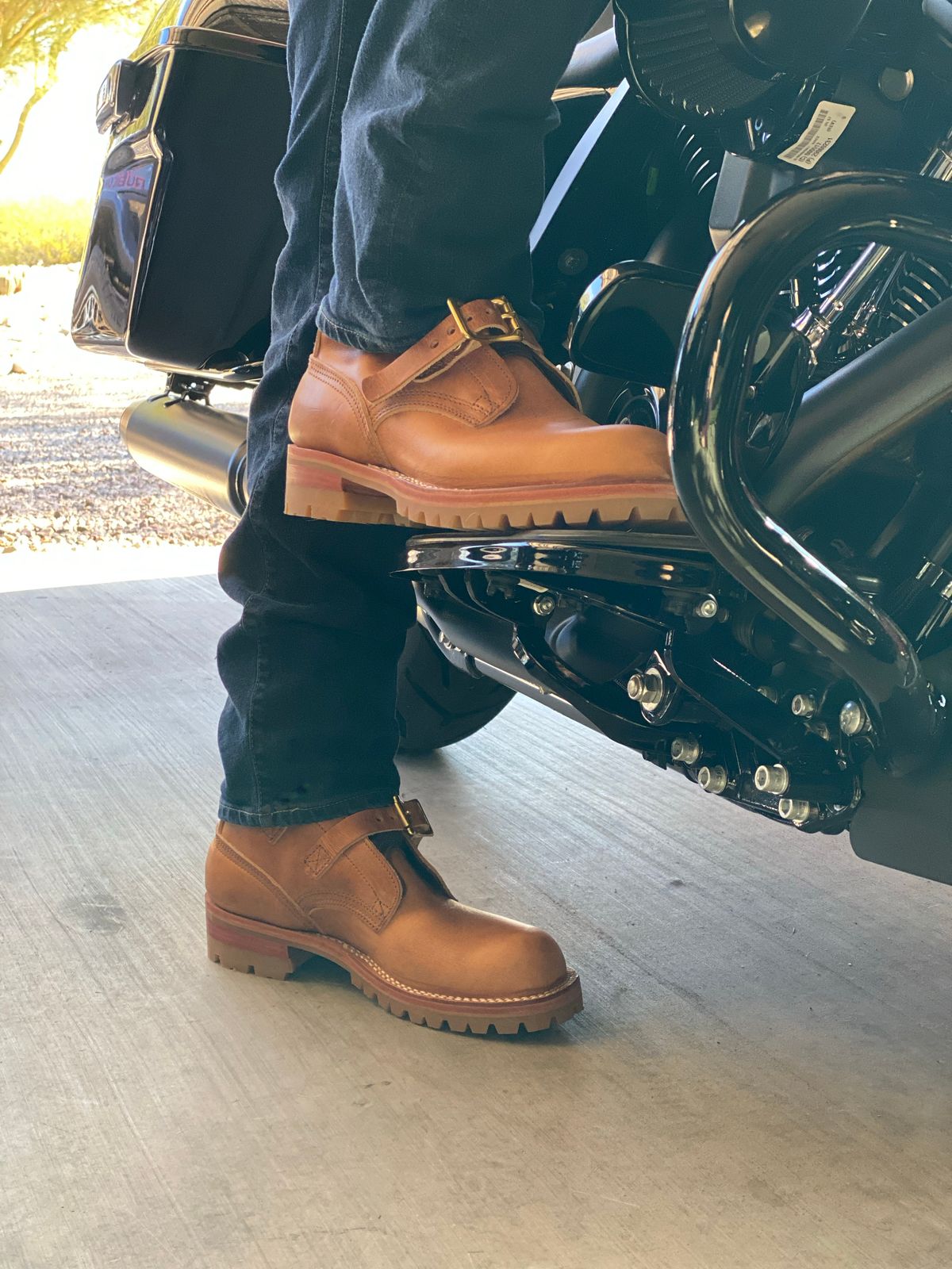 Photo by mackaroni on November 5, 2022 of the Nicks TankerPro in Horween Natural Dublin.