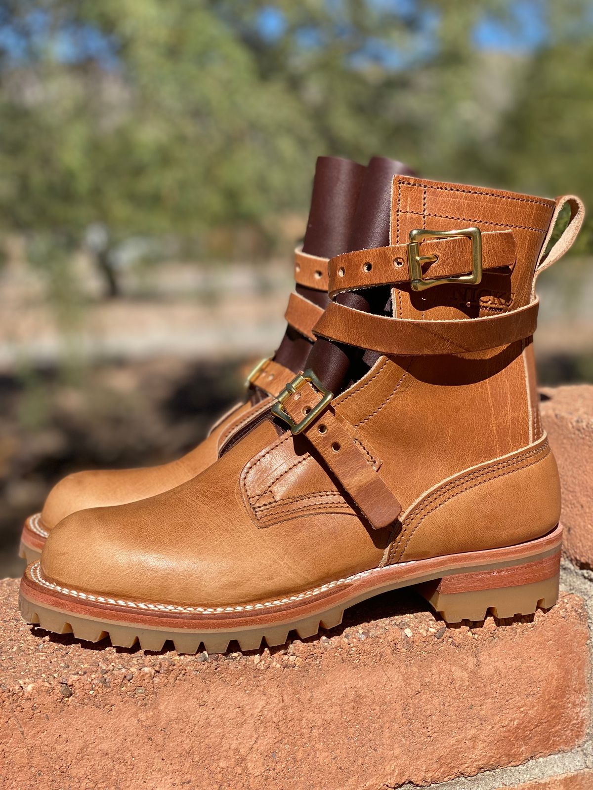 Photo by mackaroni on November 5, 2022 of the Nicks TankerPro in Horween Natural Dublin.
