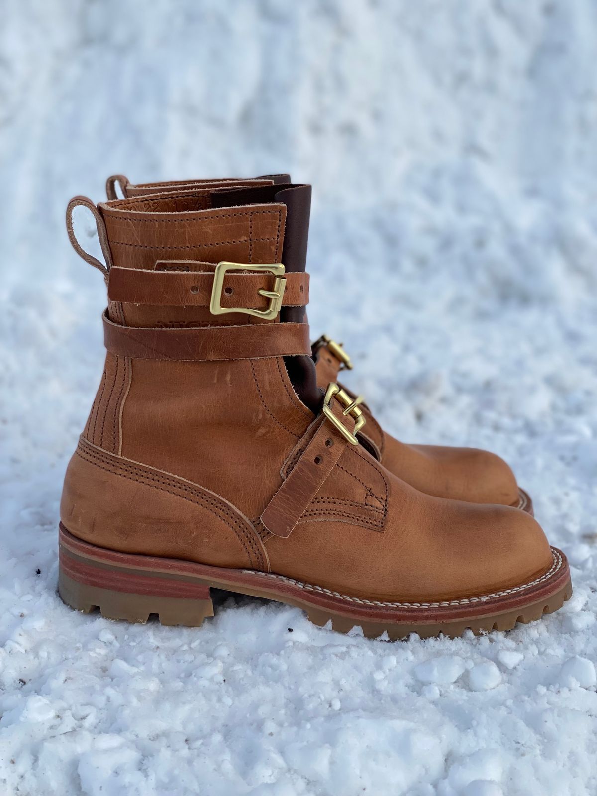 Photo by mackaroni on December 4, 2022 of the Nicks TankerPro in Horween Natural Dublin.