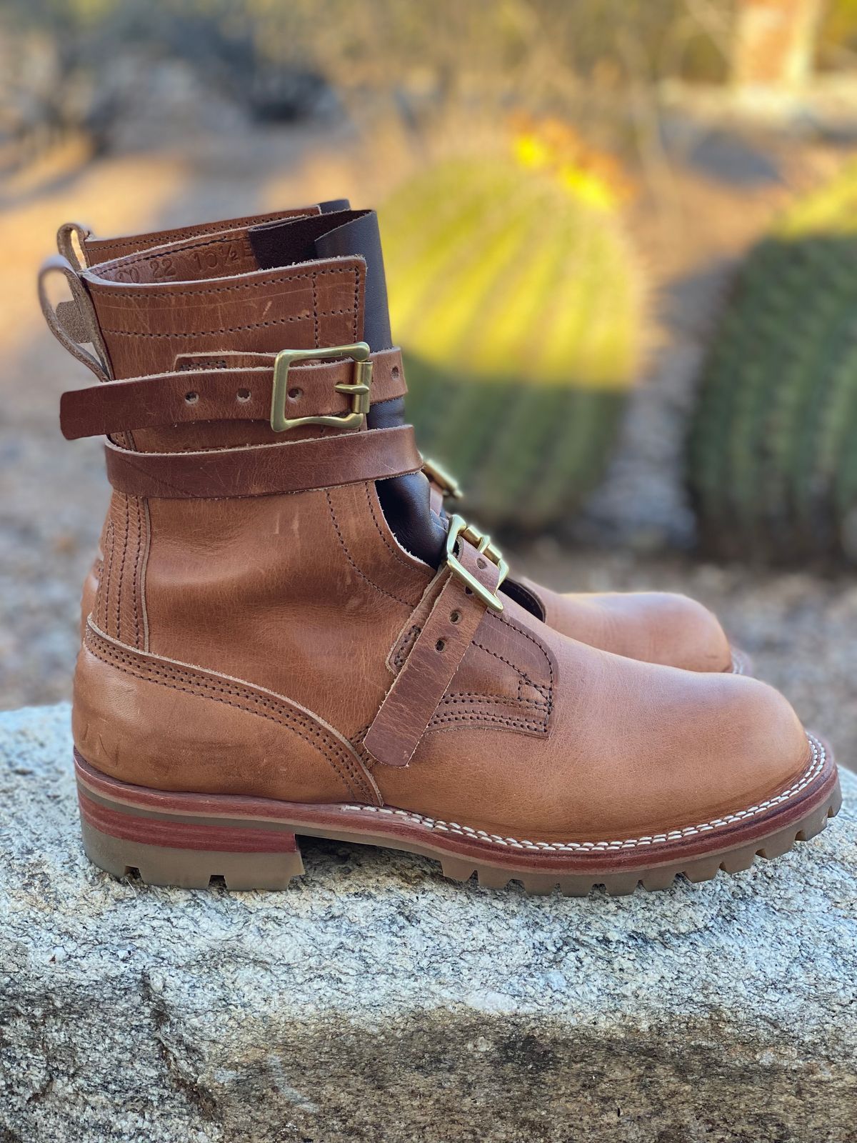Photo by mackaroni on February 5, 2023 of the Nicks TankerPro in Horween Natural Dublin.