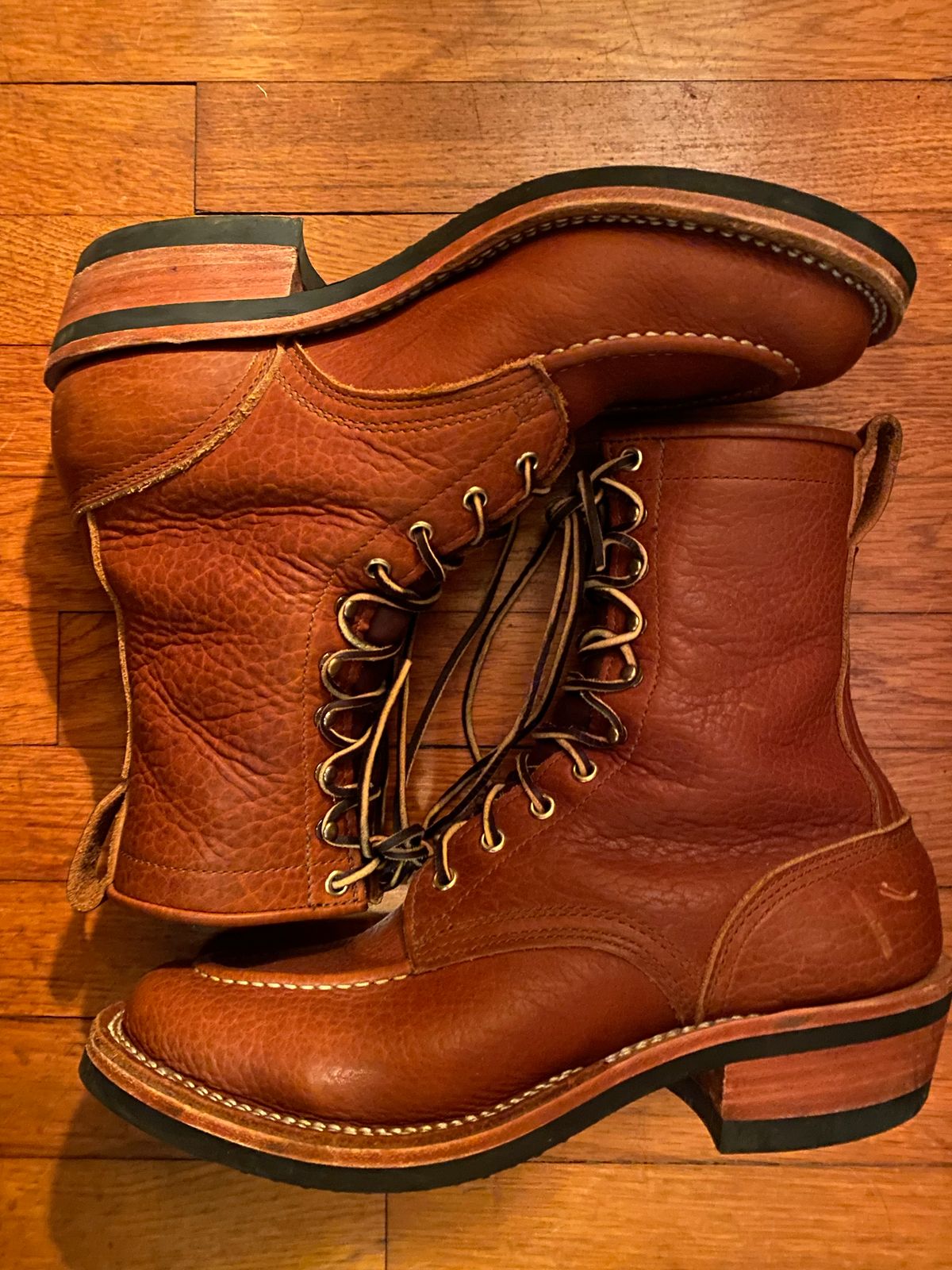 Photo by tgsnyder on December 2, 2022 of the Nicks Unlisted Model in Seidel Peanut Tuscon Bison.