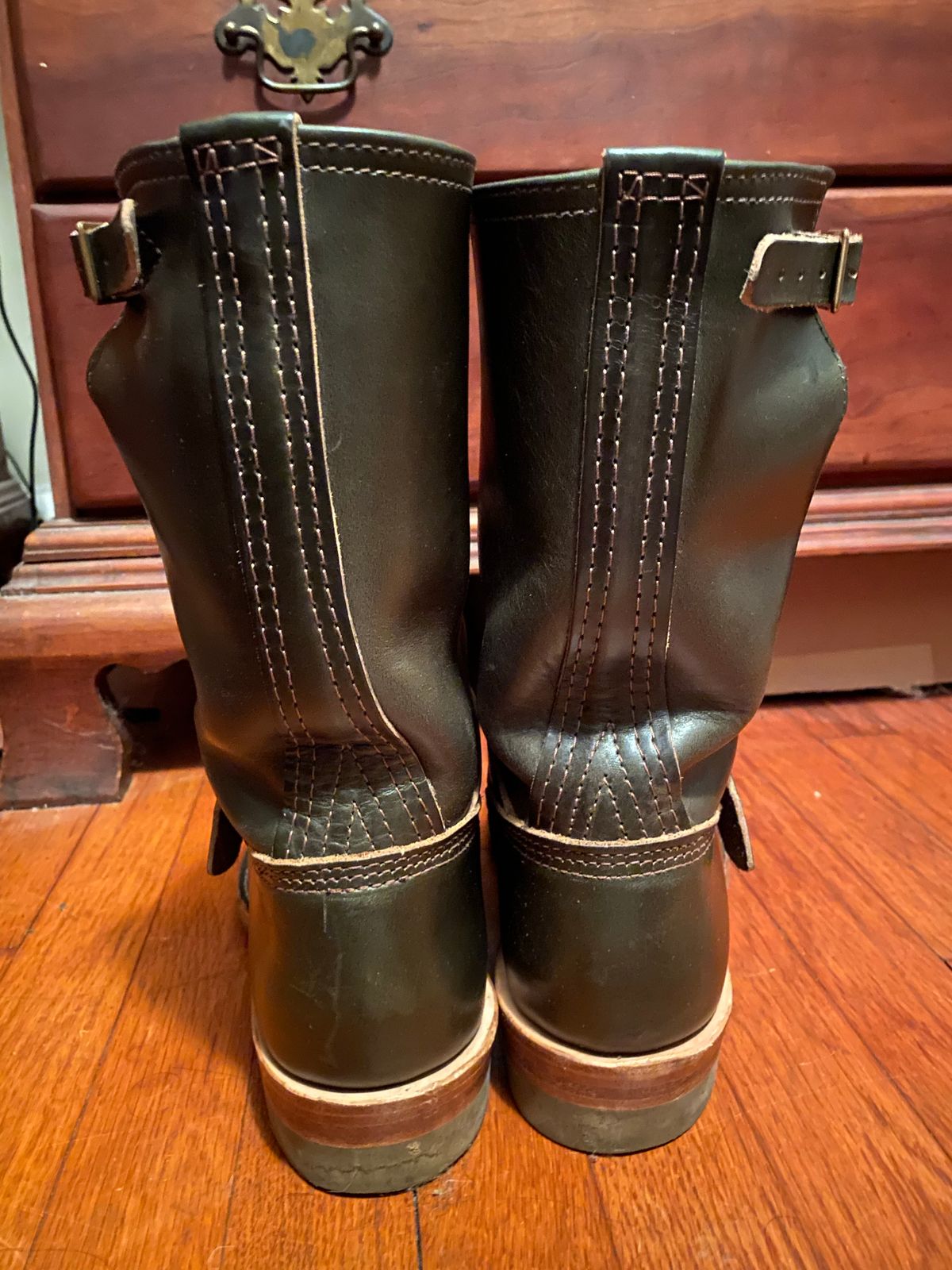 Photo by tgsnyder on November 5, 2022 of the Wesco Mister Lou in Horween Olive Chromexcel.