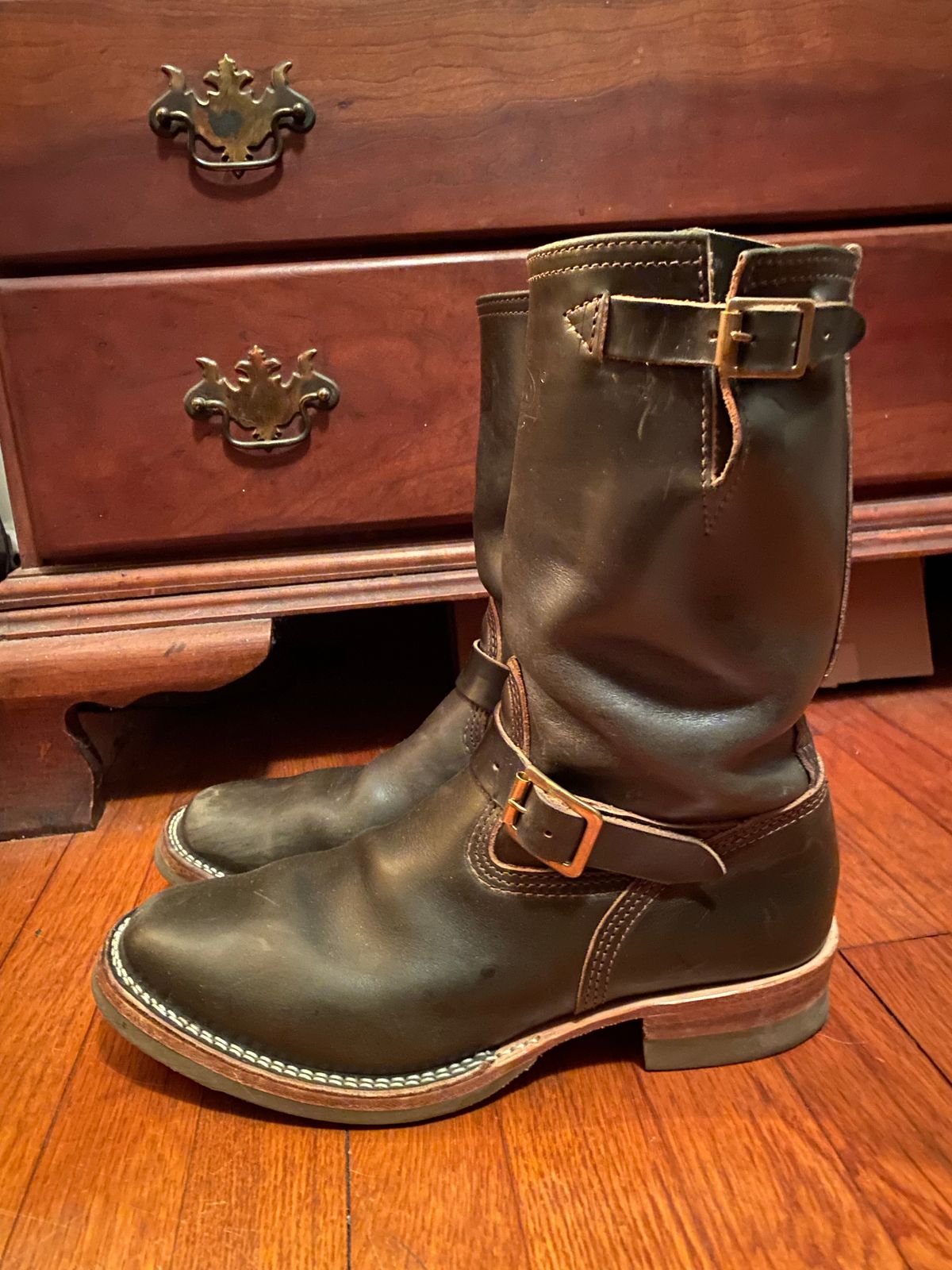Photo by tgsnyder on December 2, 2022 of the Wesco Mister Lou in Horween Olive Chromexcel.