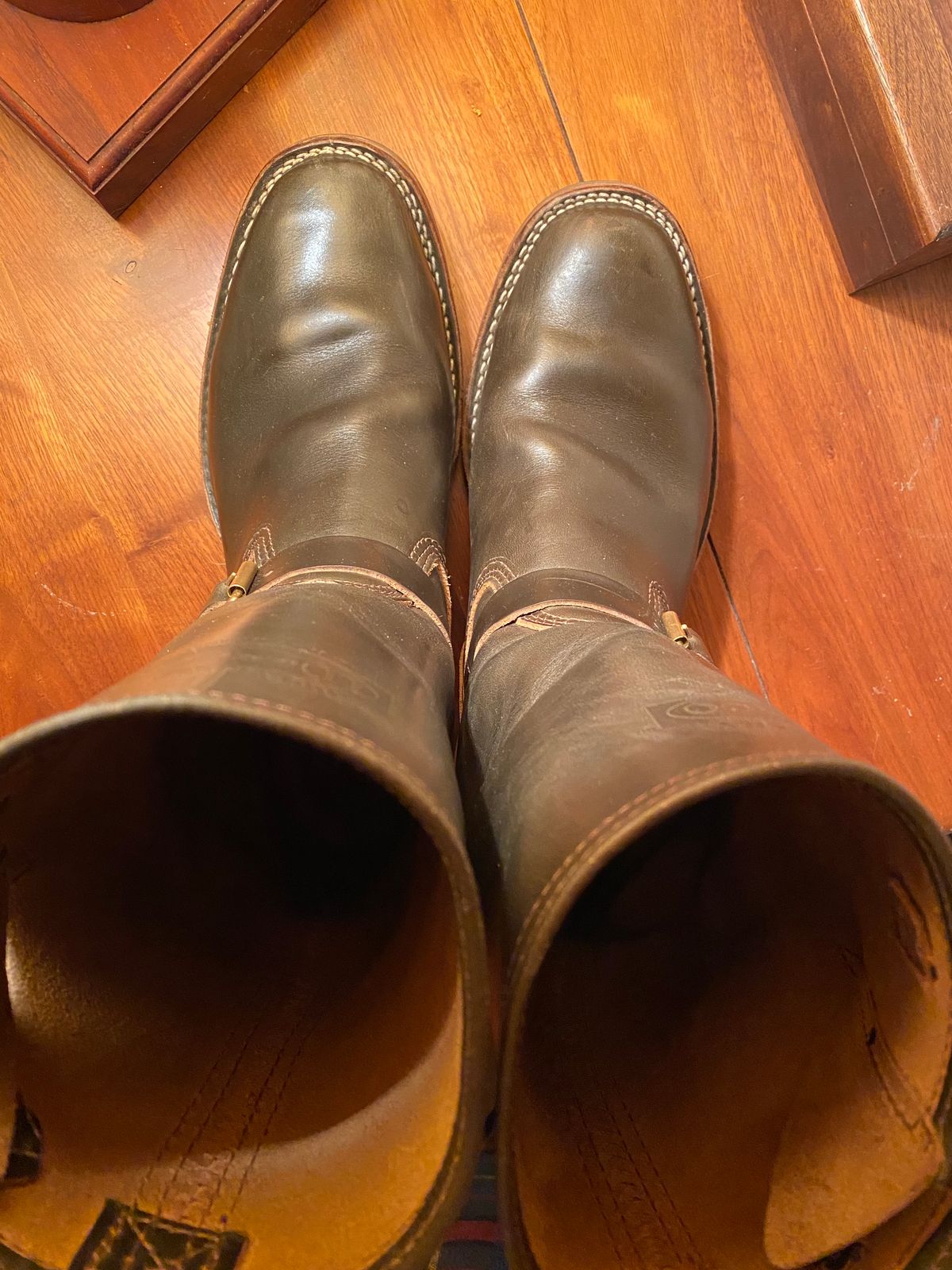 Photo by tgsnyder on January 4, 2023 of the Wesco Mister Lou in Horween Olive Chromexcel.