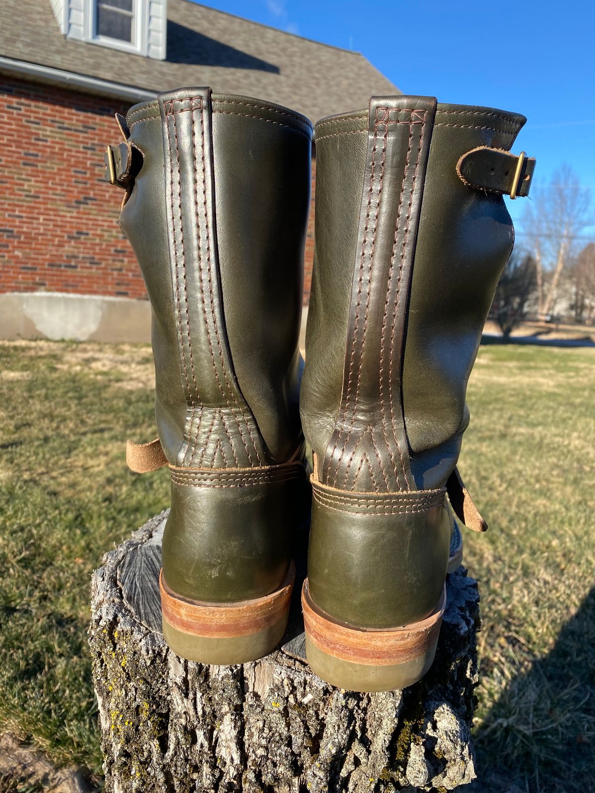 Photo by tgsnyder on February 4, 2023 of the Wesco Mister Lou in Horween Olive Chromexcel.