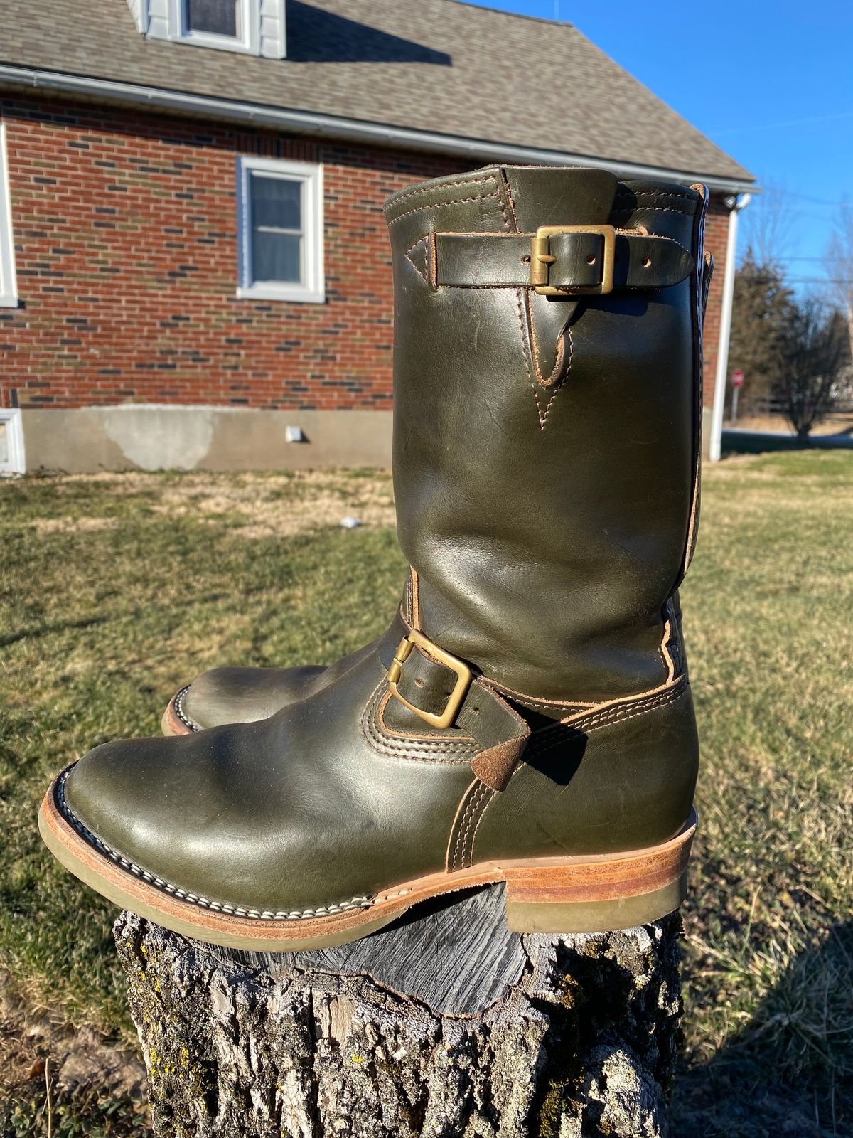 Photo by tgsnyder on February 4, 2023 of the Wesco Mister Lou in Horween Olive Chromexcel.