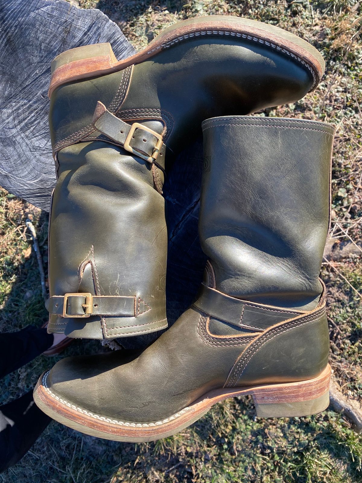 Photo by tgsnyder on February 4, 2023 of the Wesco Mister Lou in Horween Olive Chromexcel.